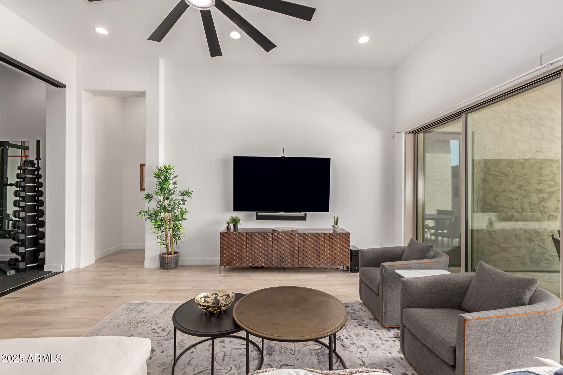 8125 E JAEGER Street