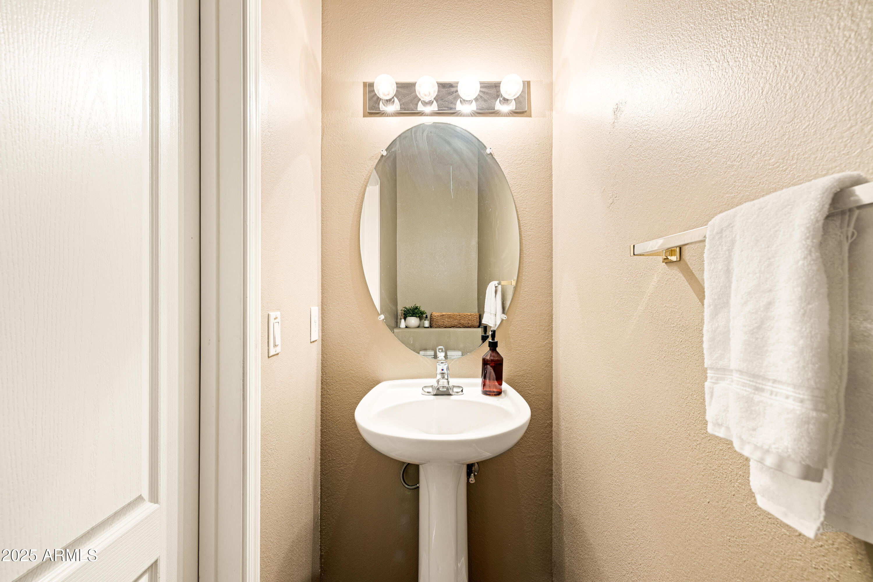 1102 W GLENDALE Avenue, 123