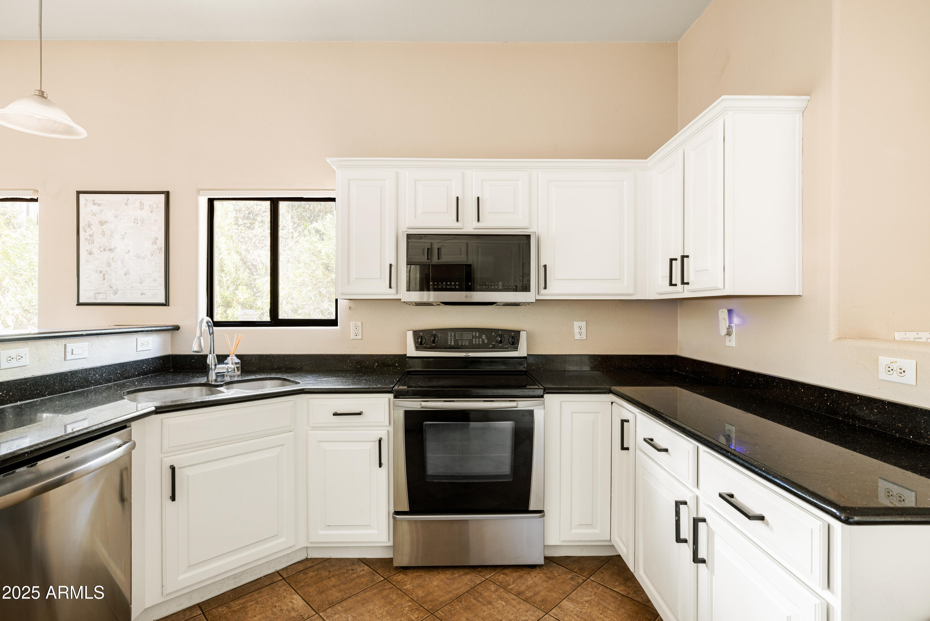 1102 W GLENDALE Avenue, 123