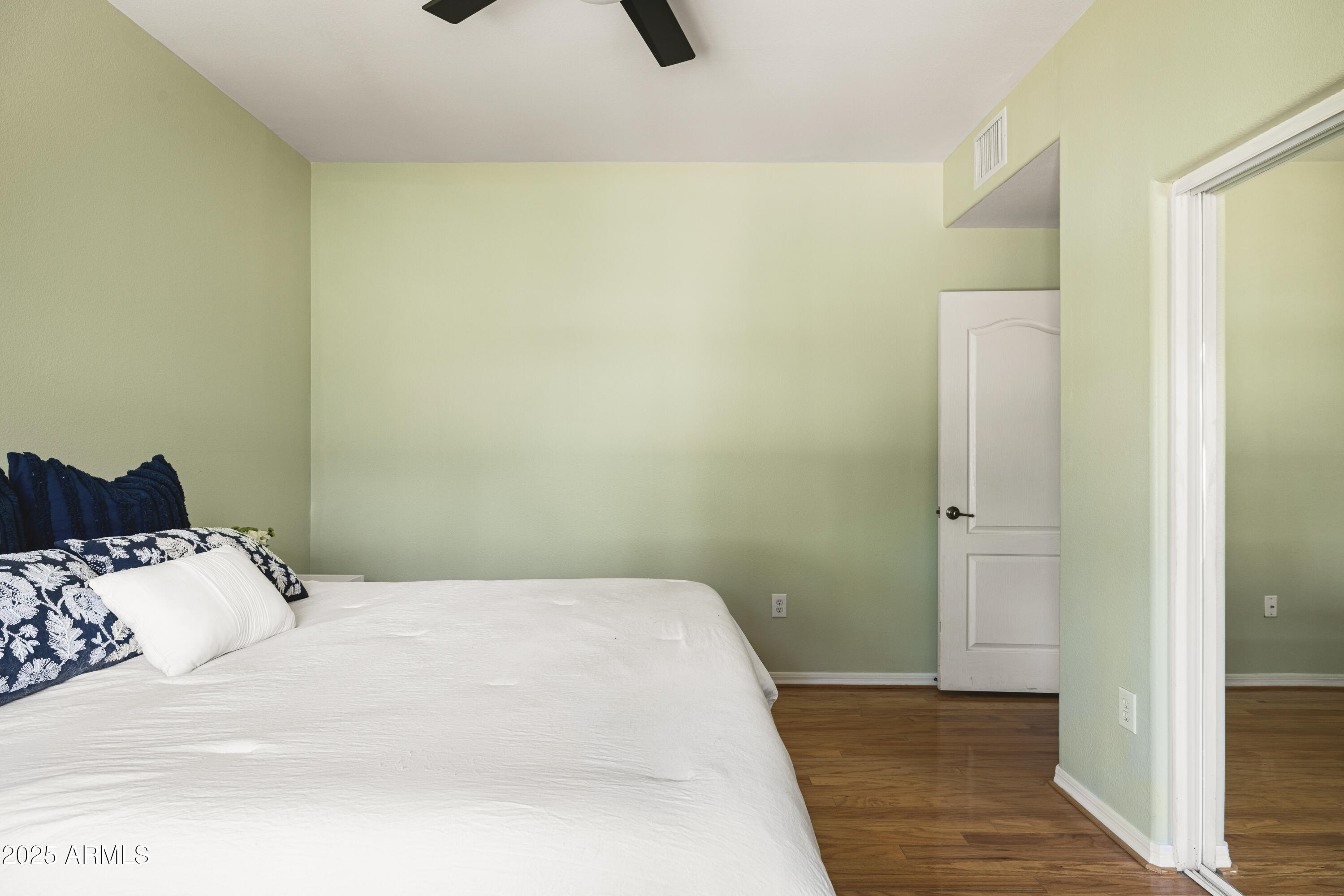 1102 W GLENDALE Avenue, 123