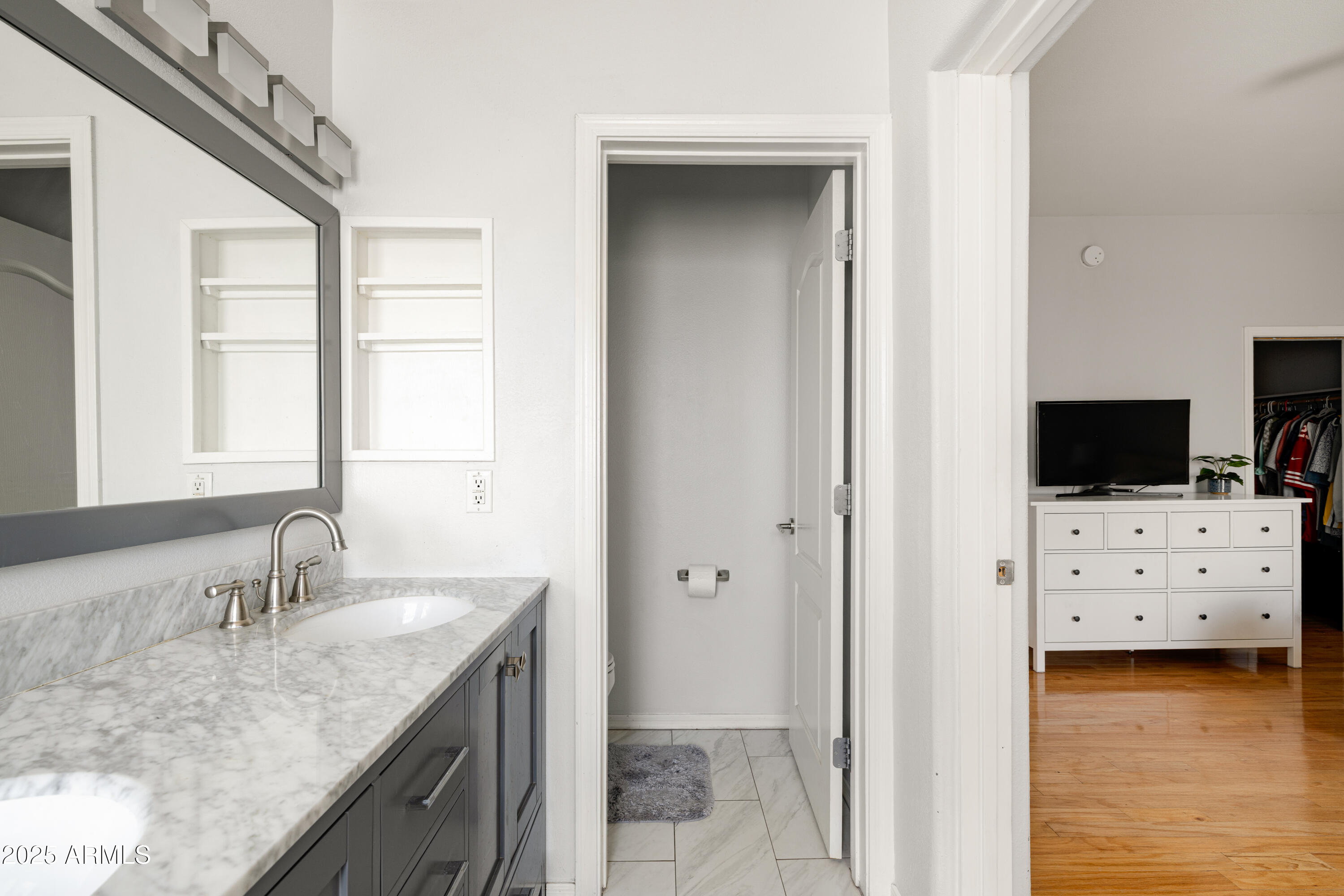 1102 W GLENDALE Avenue, 123