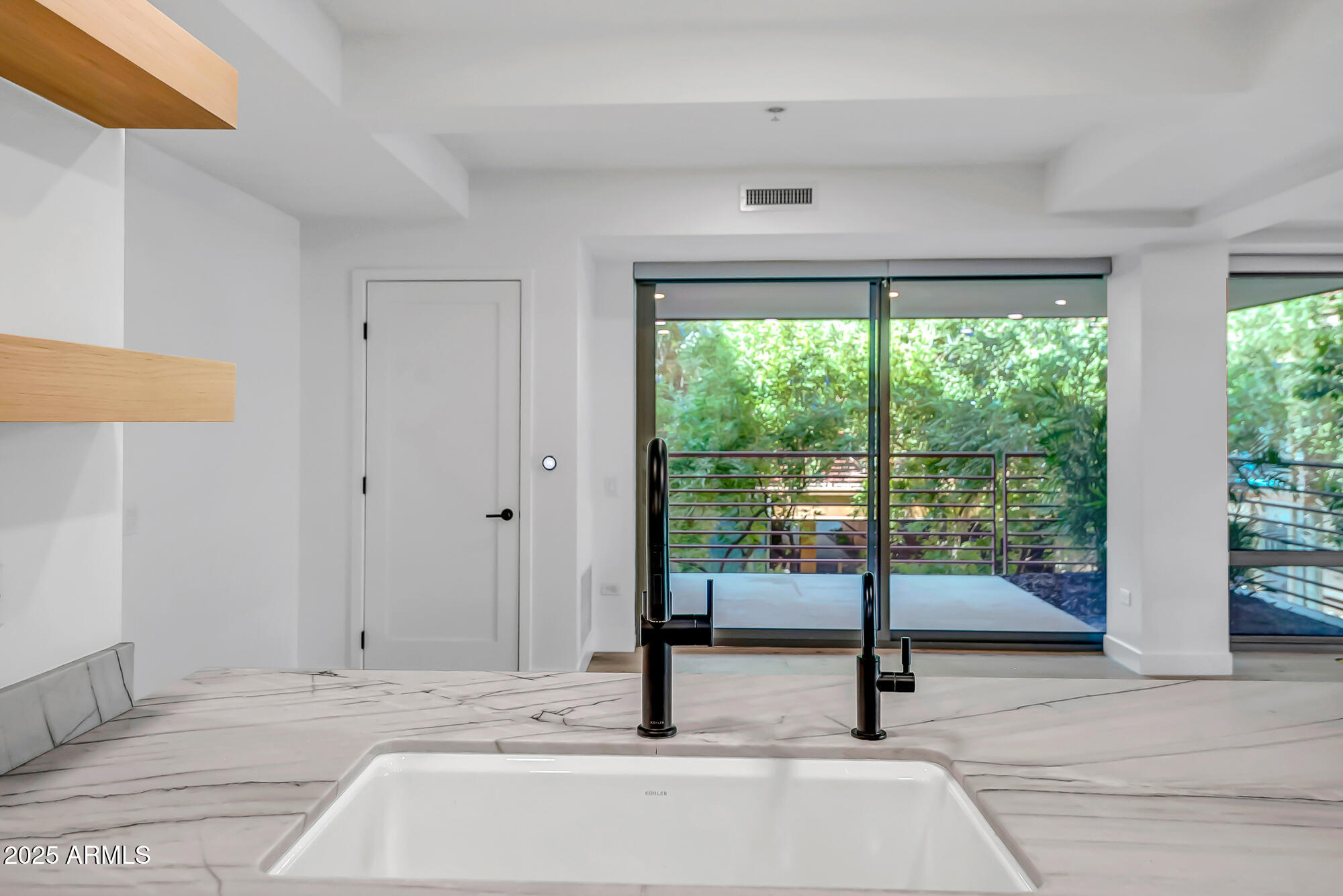 7157 E RANCHO VISTA Drive, 2007