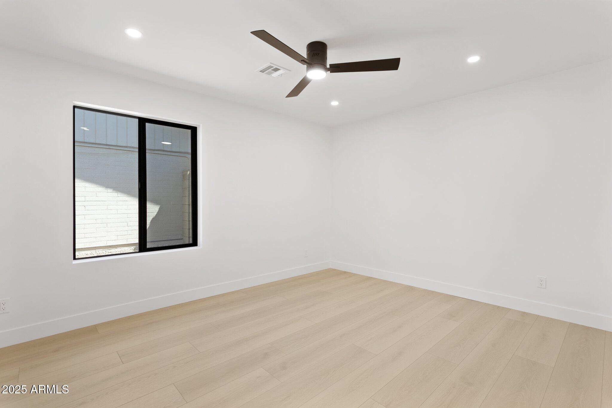 4815 E EVERETT Drive