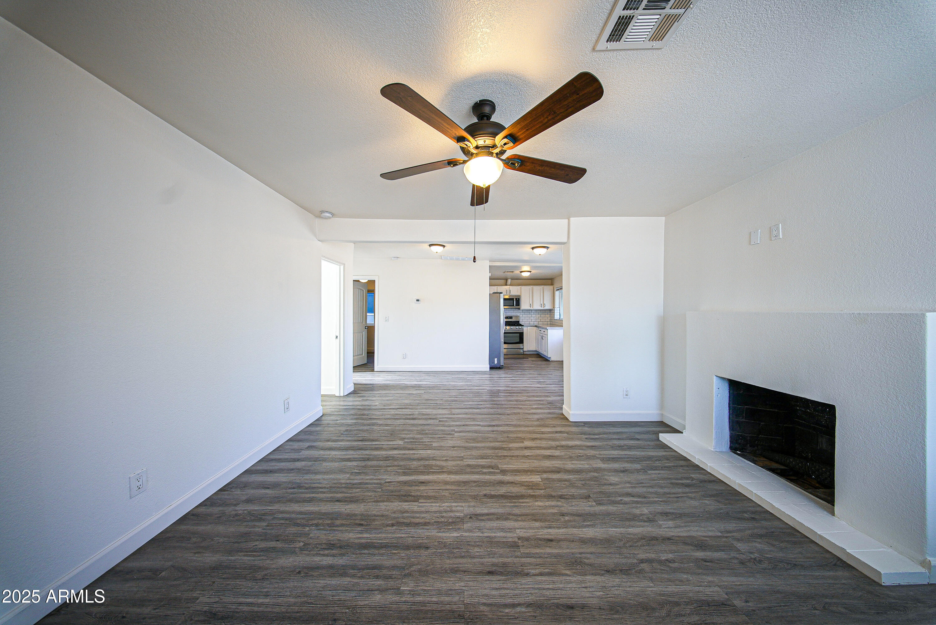 2646 E WILLETTA Street