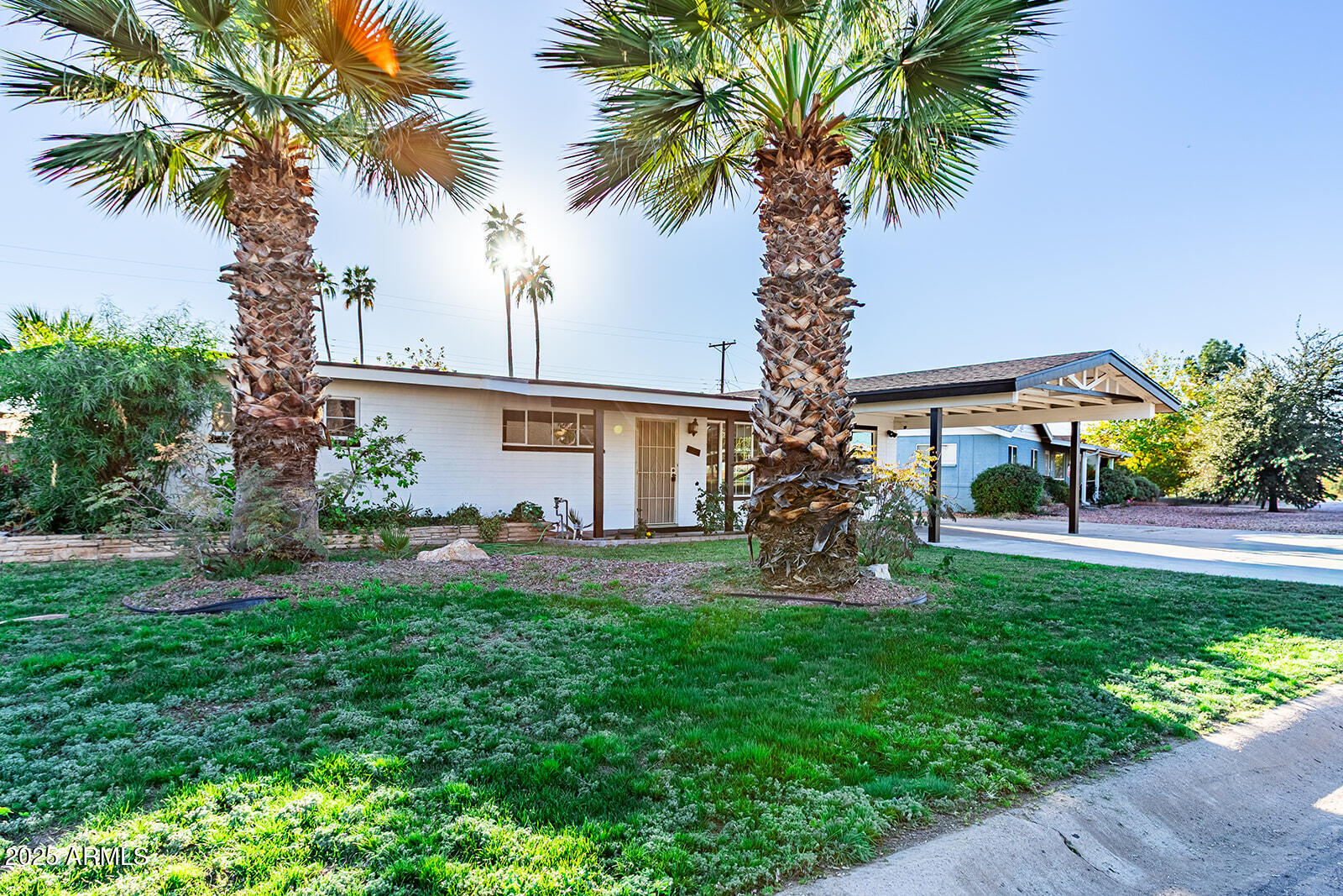 2033 W PALO VERDE Drive