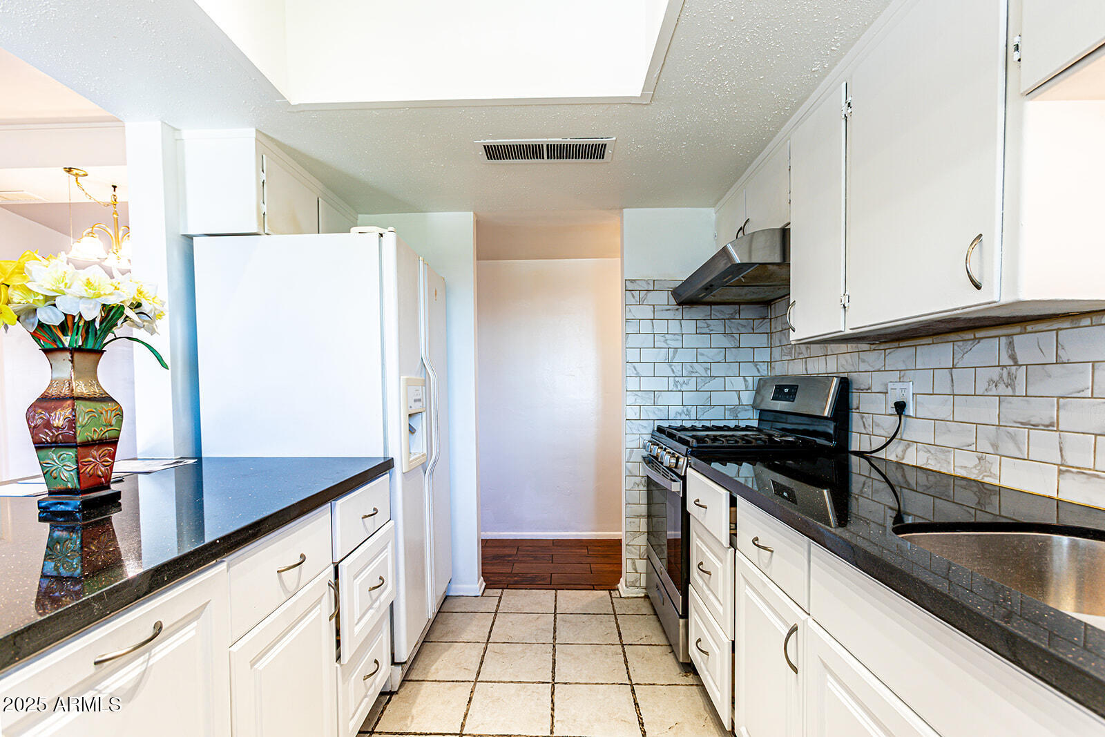 2033 W PALO VERDE Drive