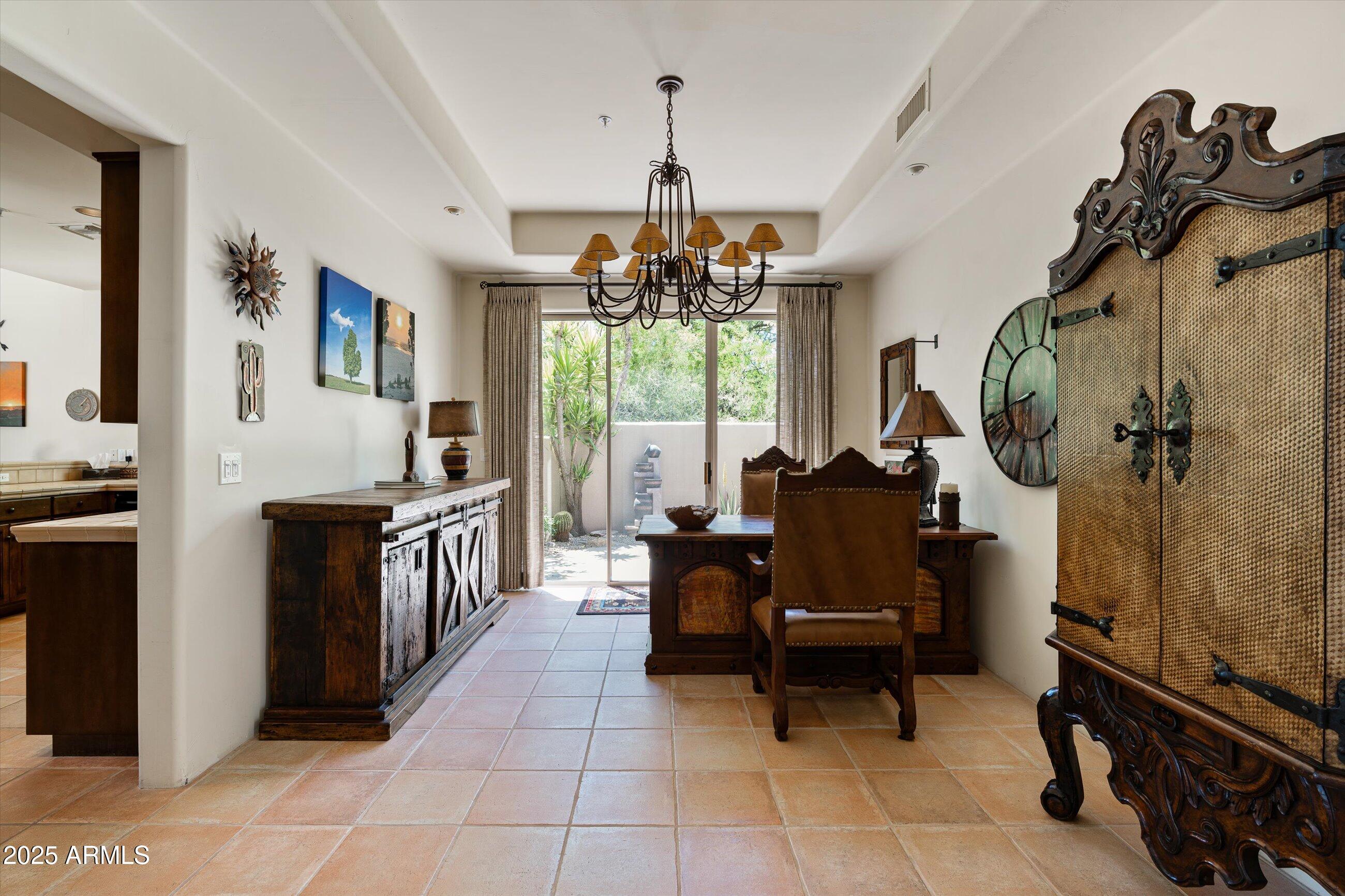 34221 N BOULDERS Parkway