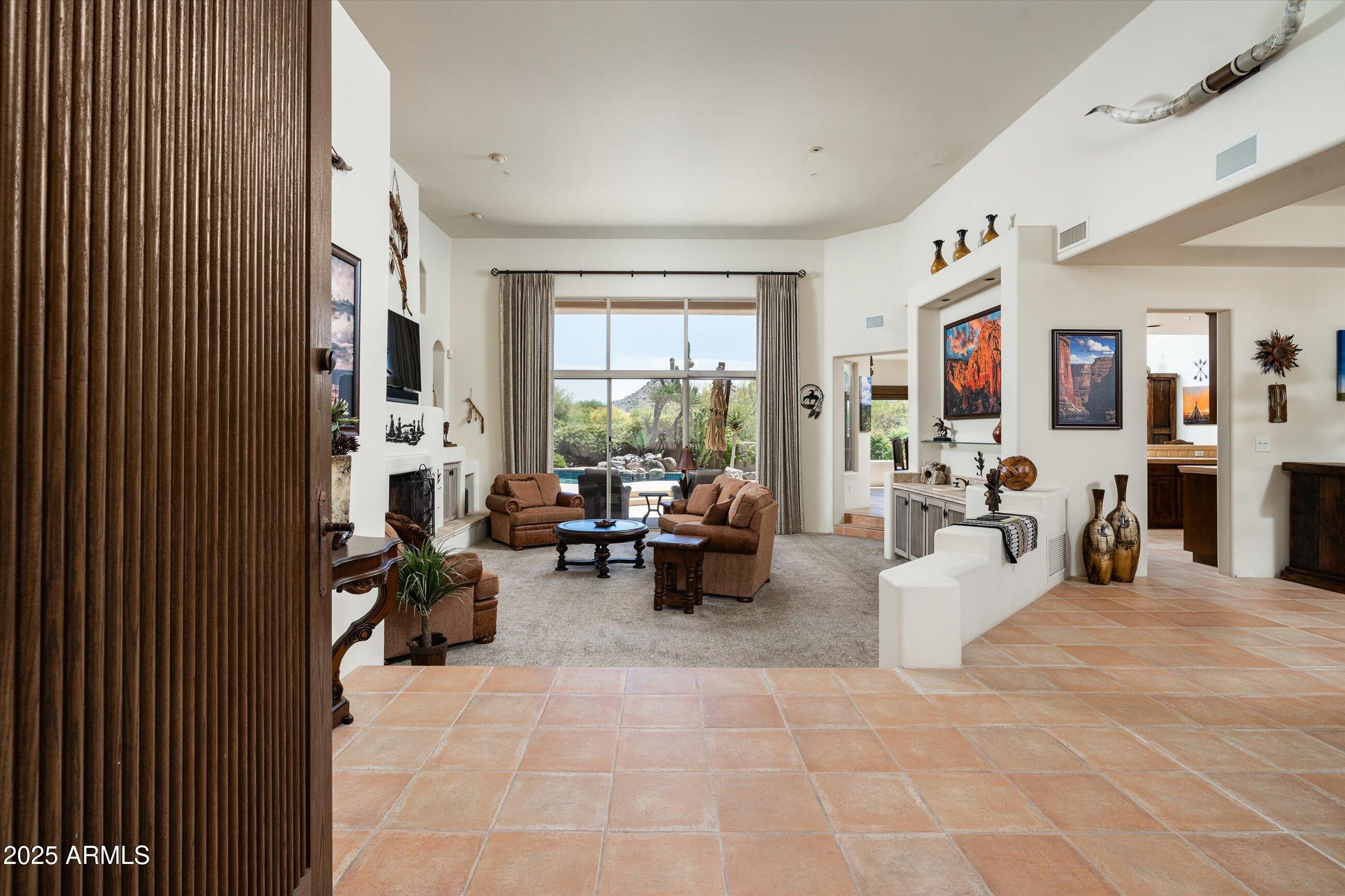 34221 N BOULDERS Parkway