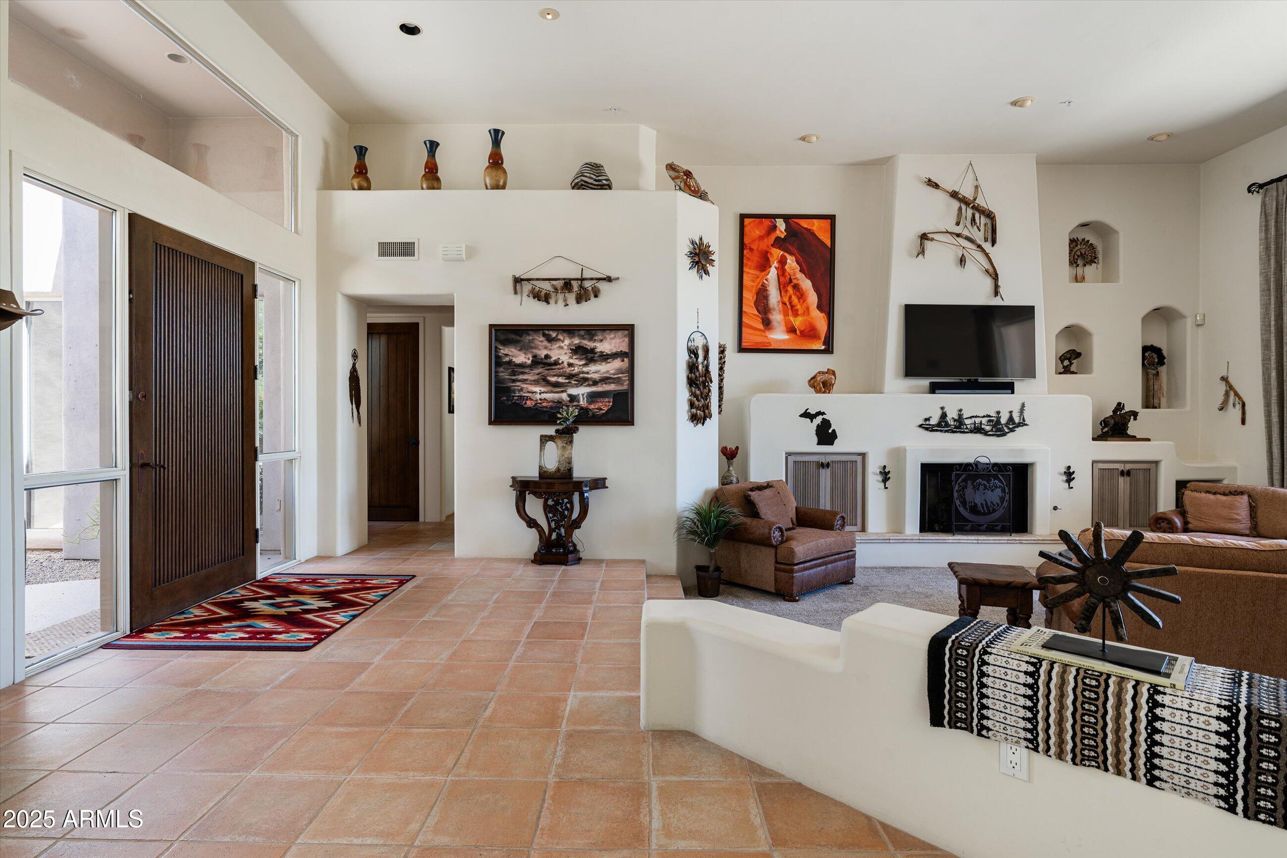 34221 N BOULDERS Parkway