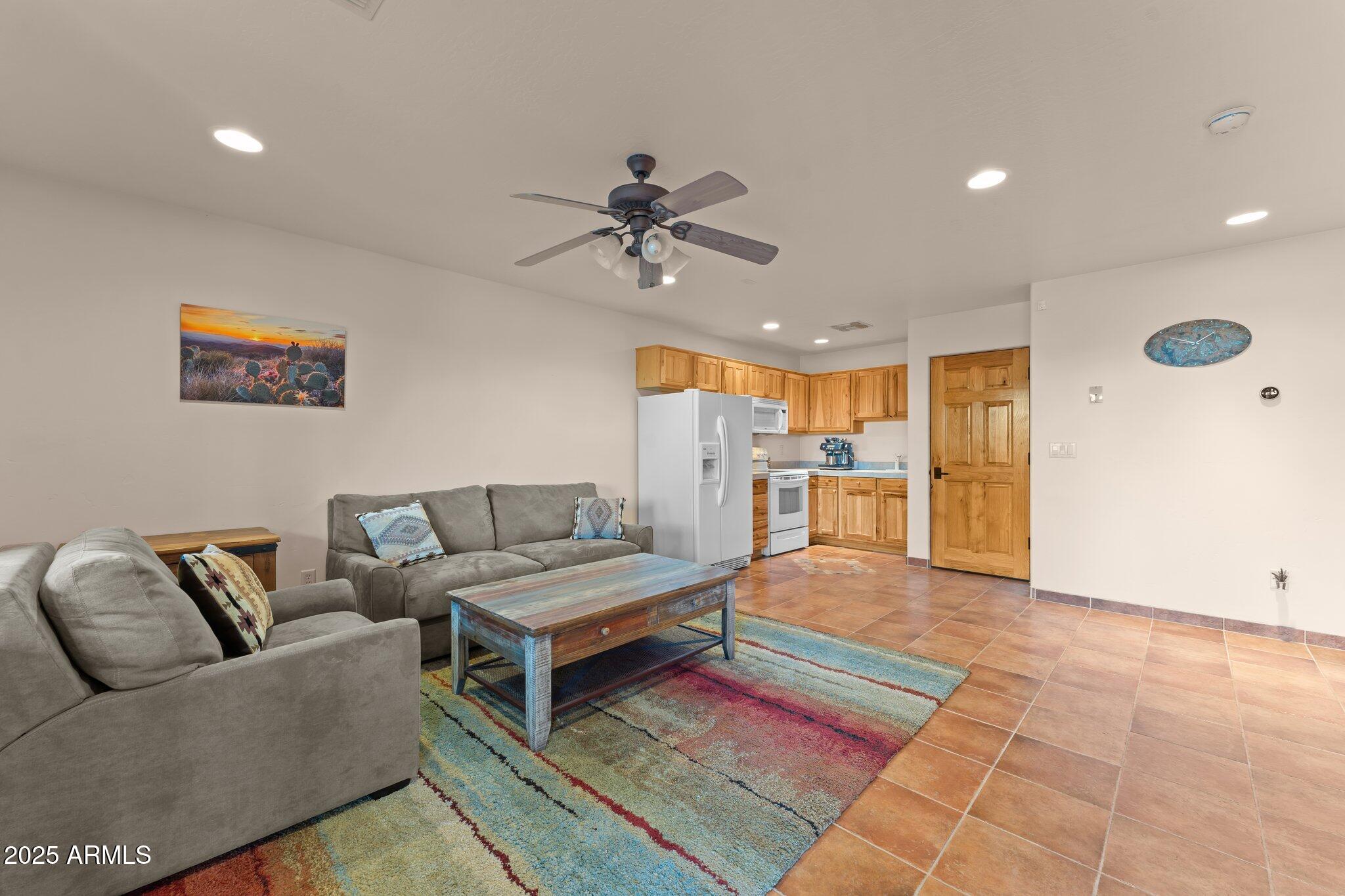 46906 N Quiet Hills Drive