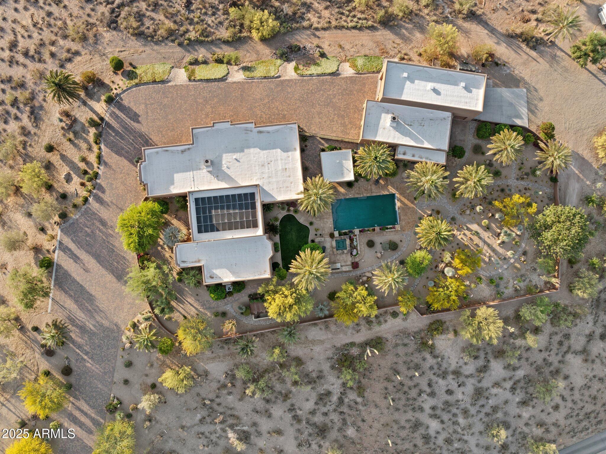 46906 N Quiet Hills Drive