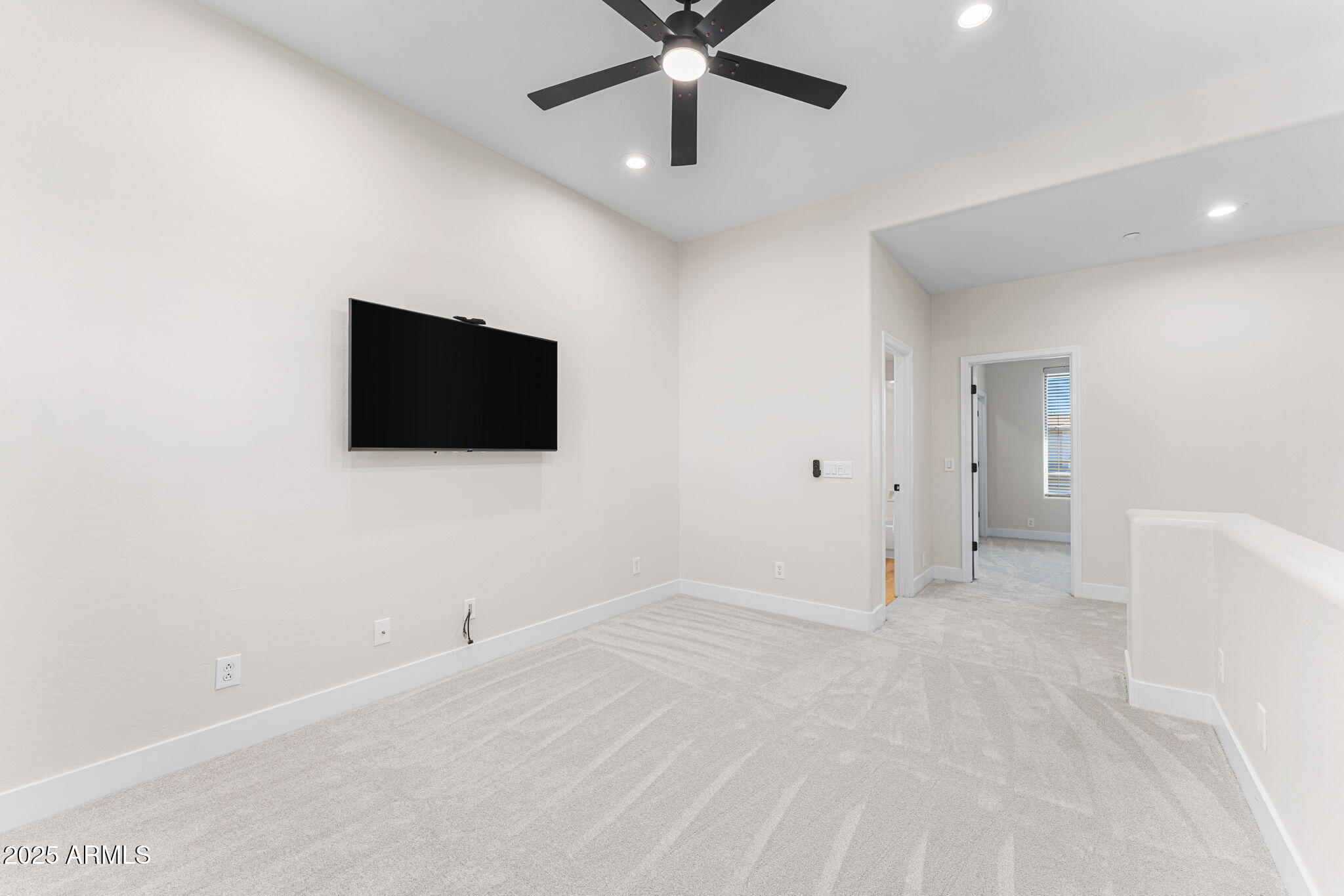 7266 E DEL ACERO Drive