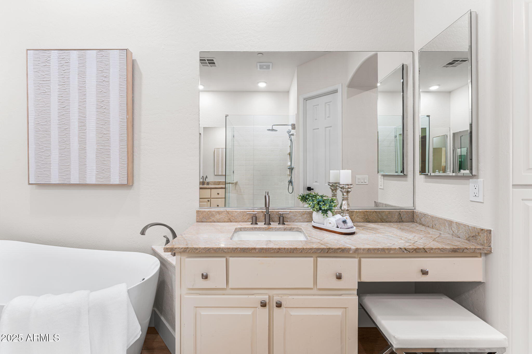 7266 E DEL ACERO Drive