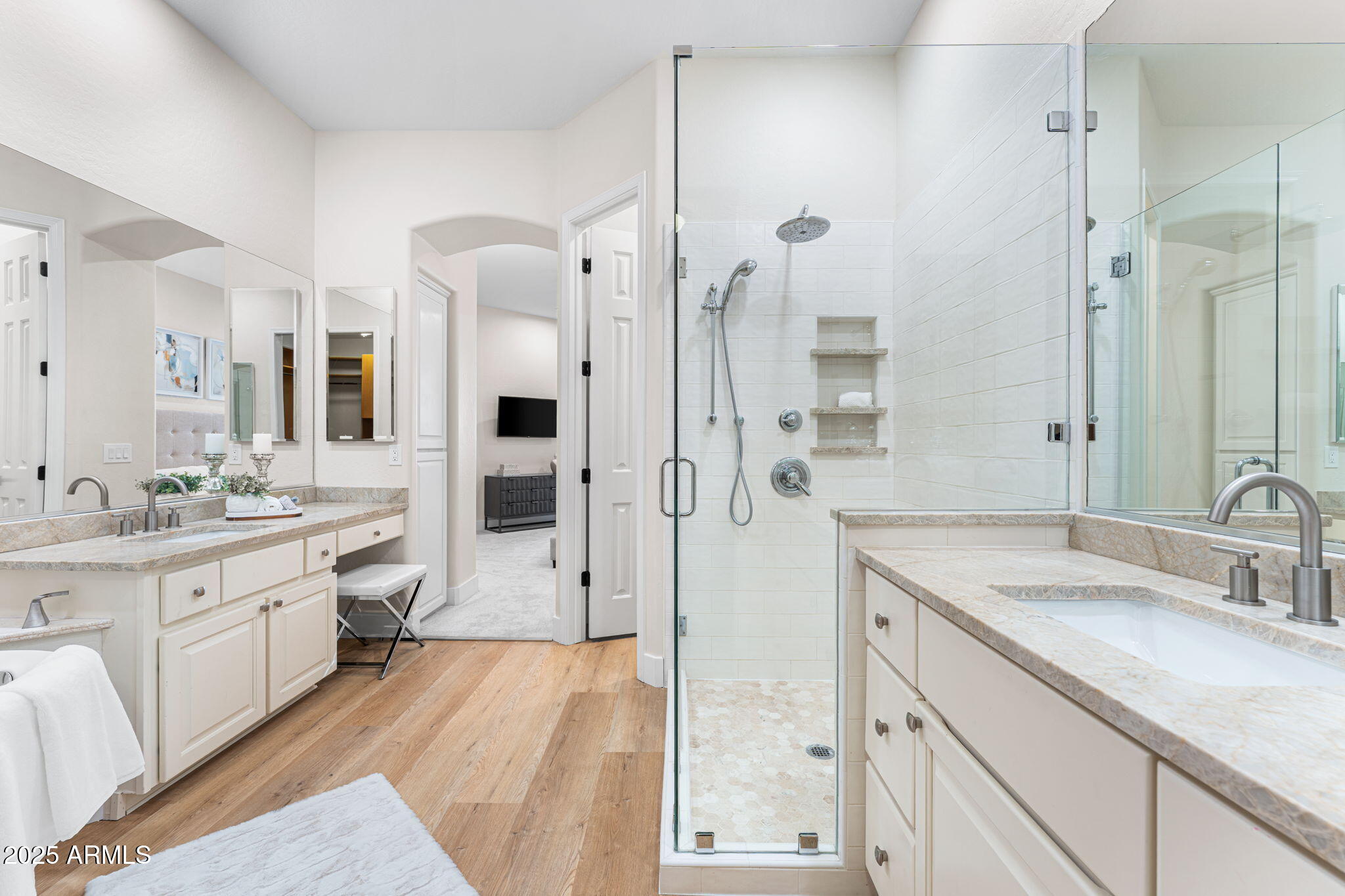 7266 E DEL ACERO Drive