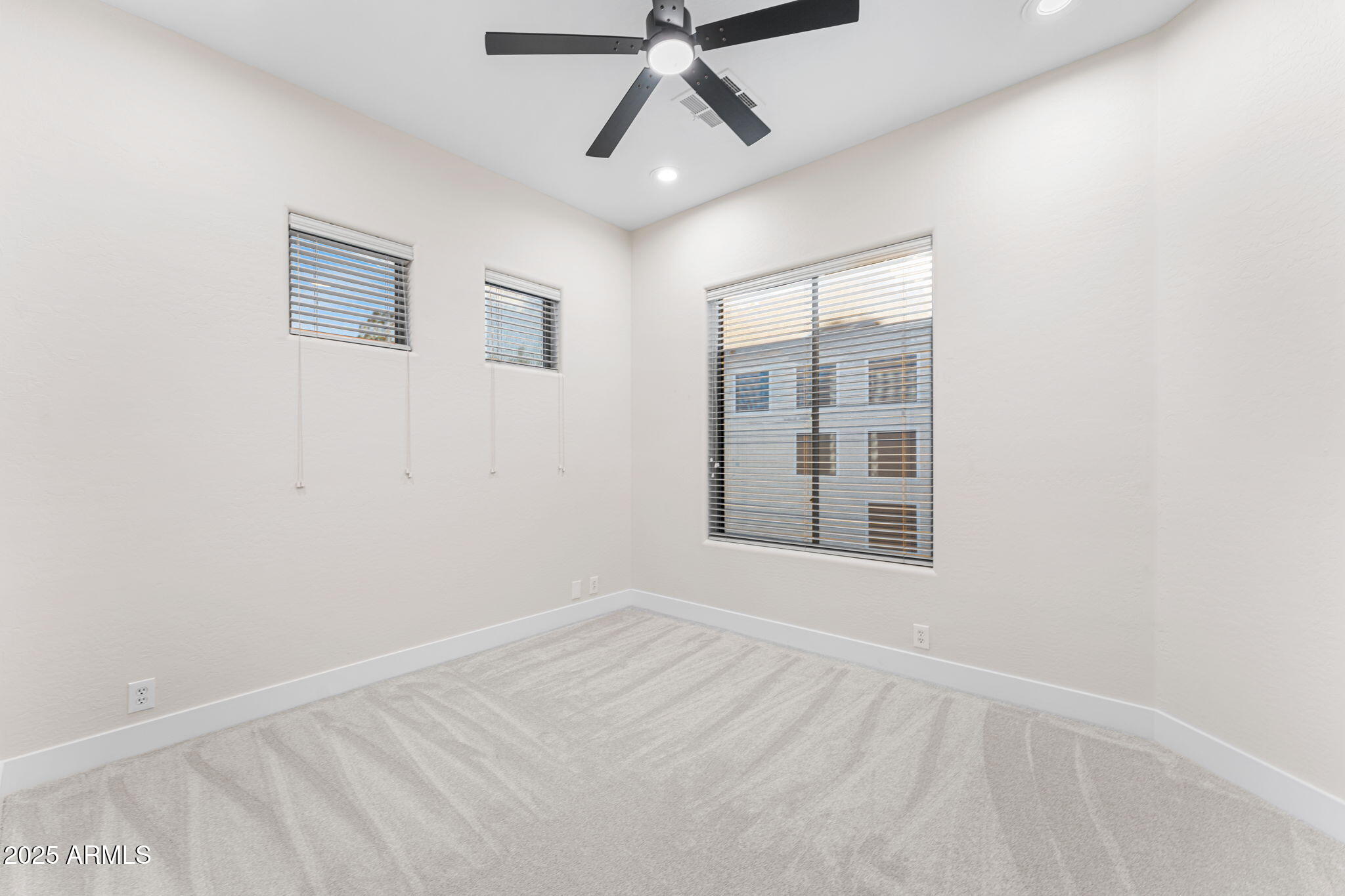 7266 E DEL ACERO Drive