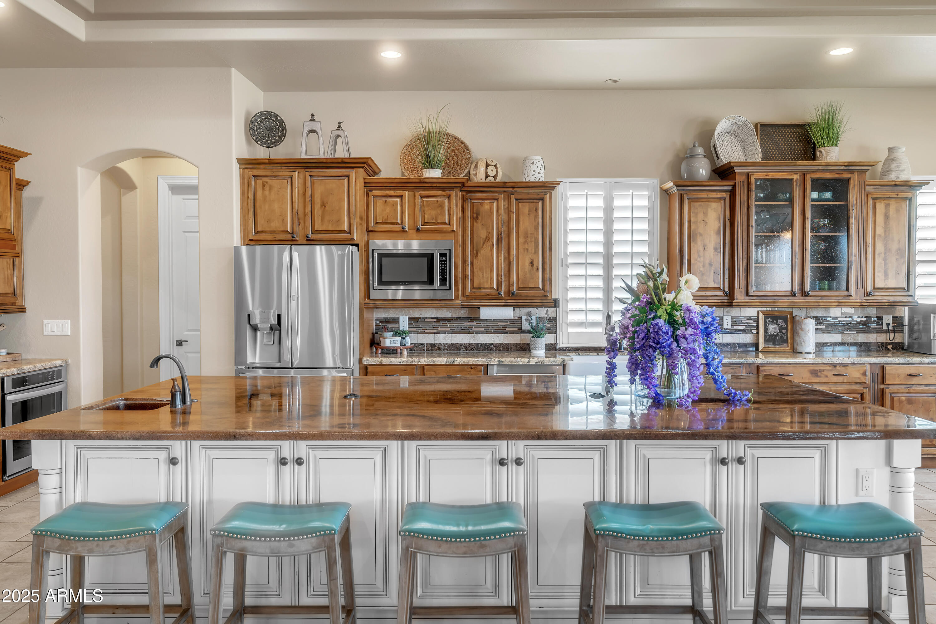 810 W HIDDEN VALLEY Drive