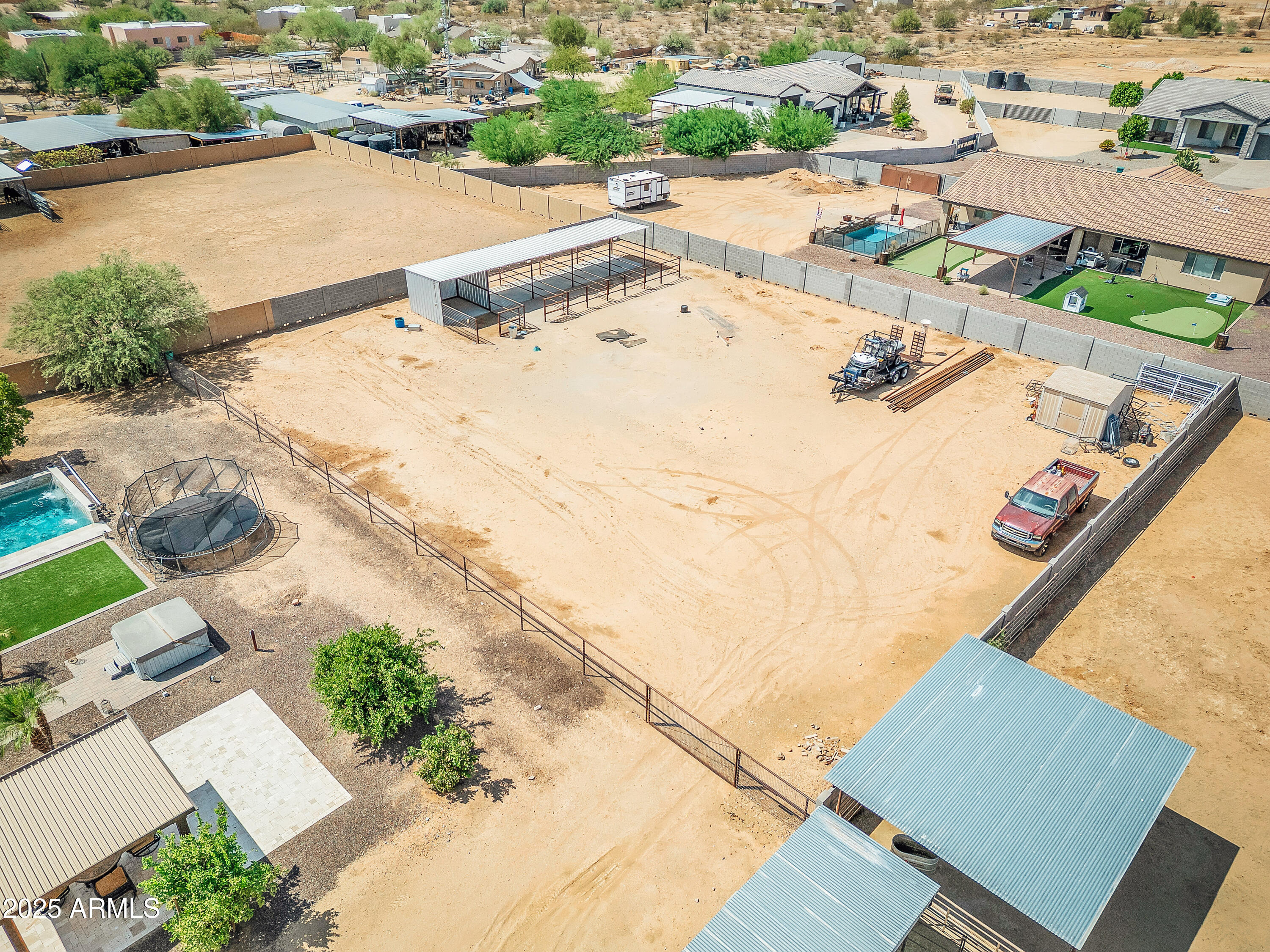 810 W HIDDEN VALLEY Drive