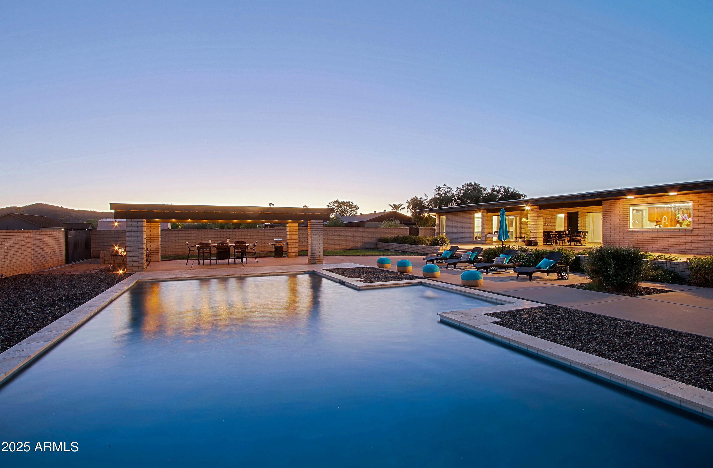 4901 W SOFT WIND Drive