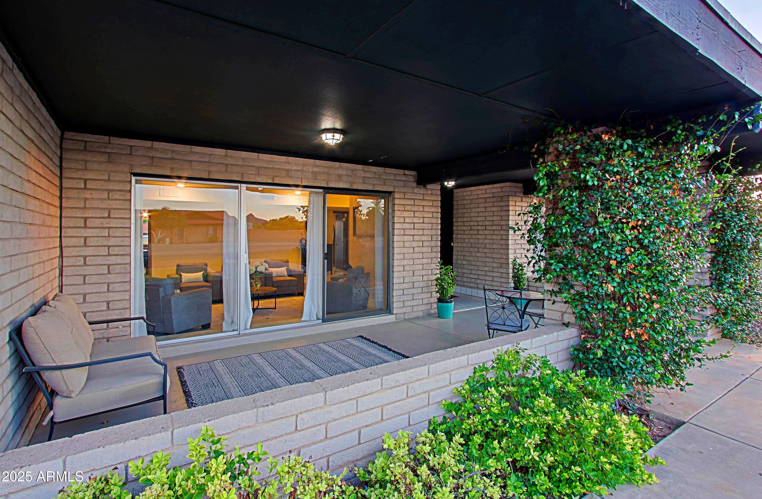 4901 W SOFT WIND Drive