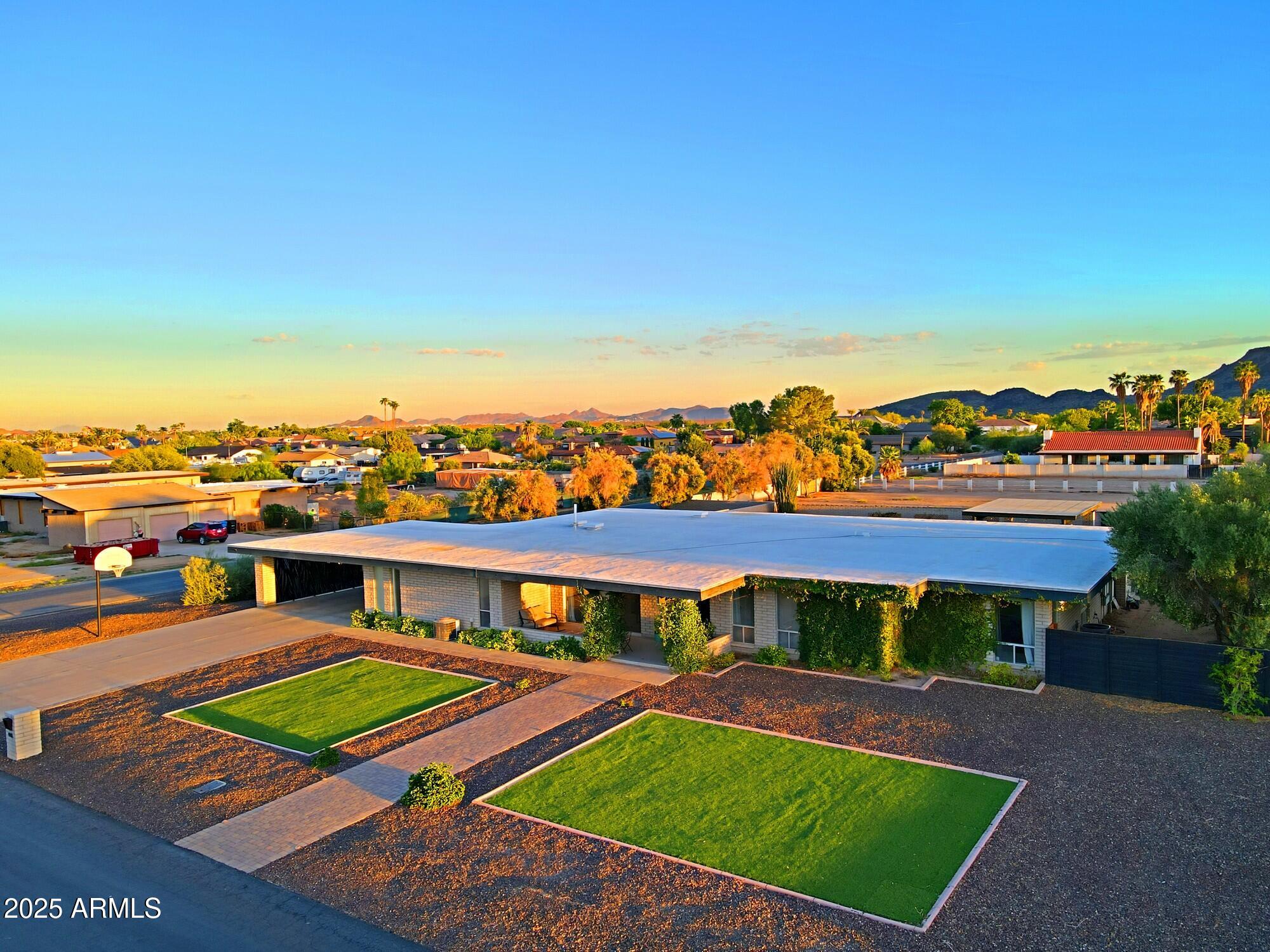 4901 W SOFT WIND Drive