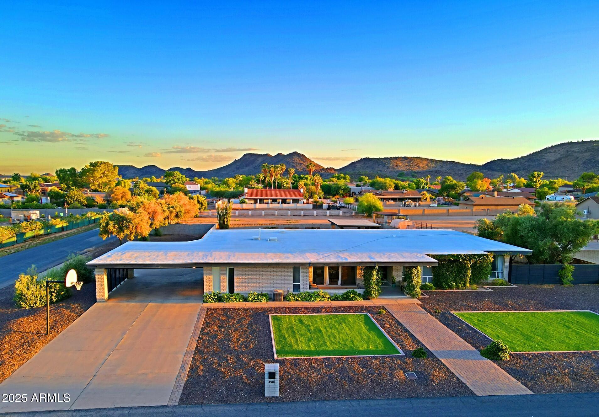 4901 W SOFT WIND Drive