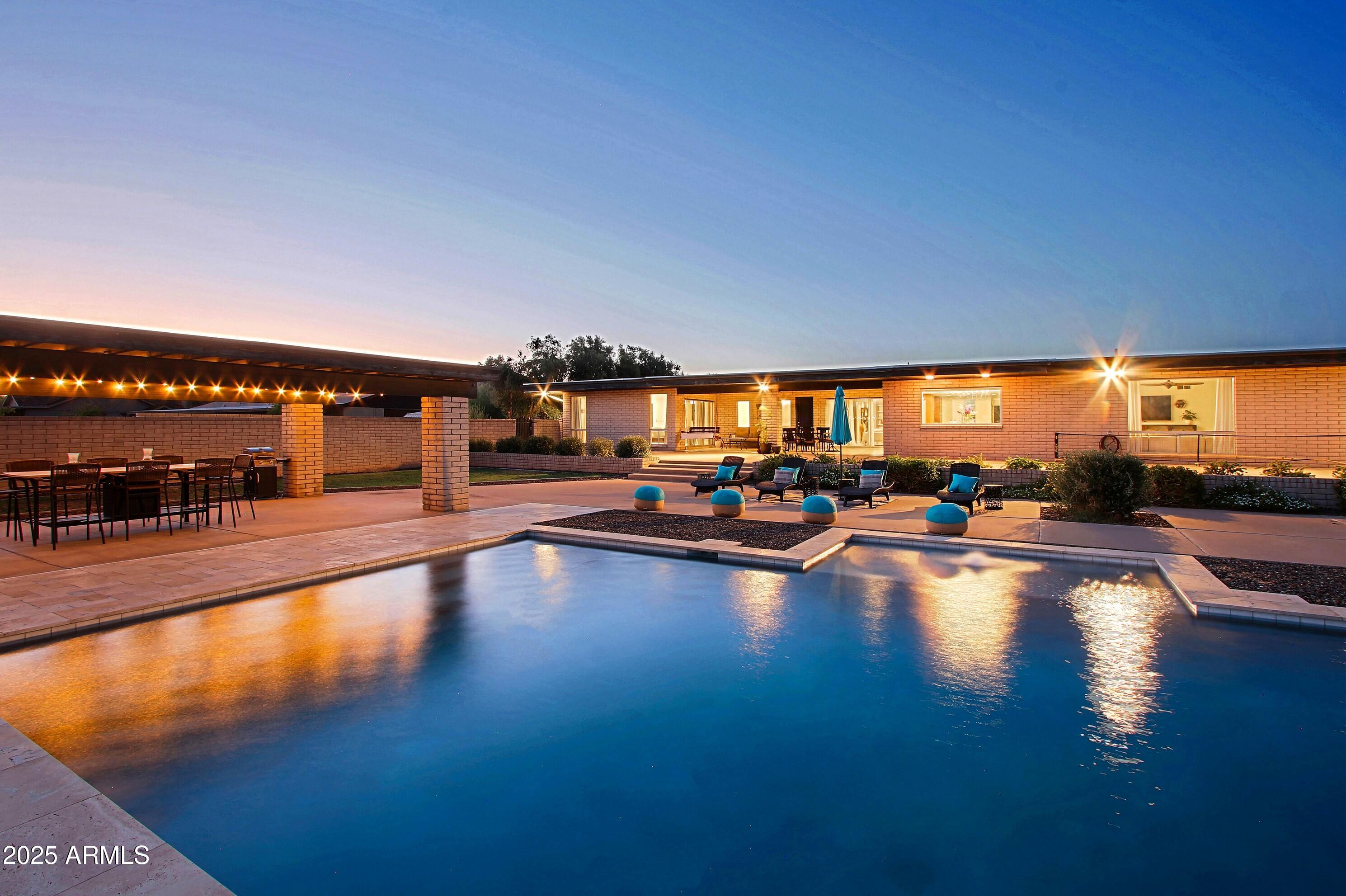 4901 W SOFT WIND Drive