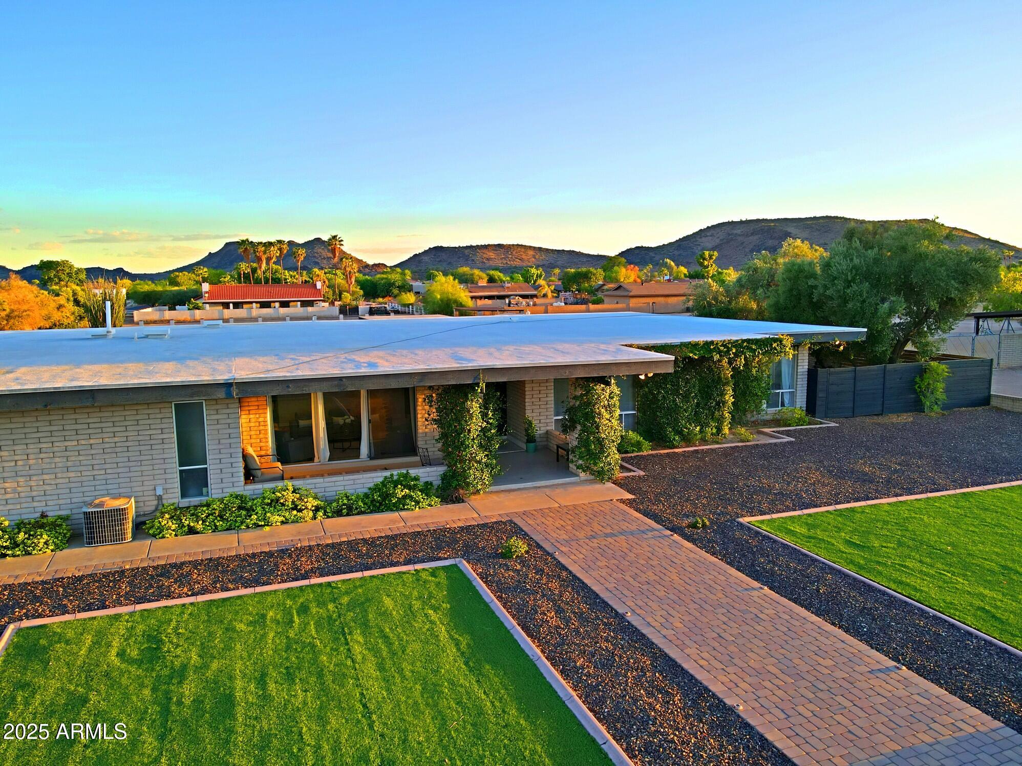 4901 W SOFT WIND Drive