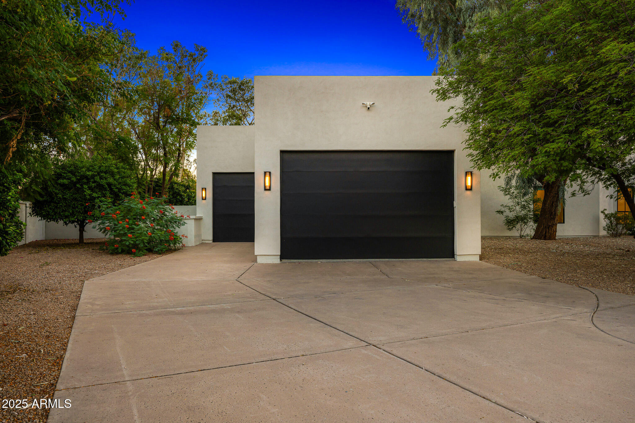 7001 E CABALLO Circle