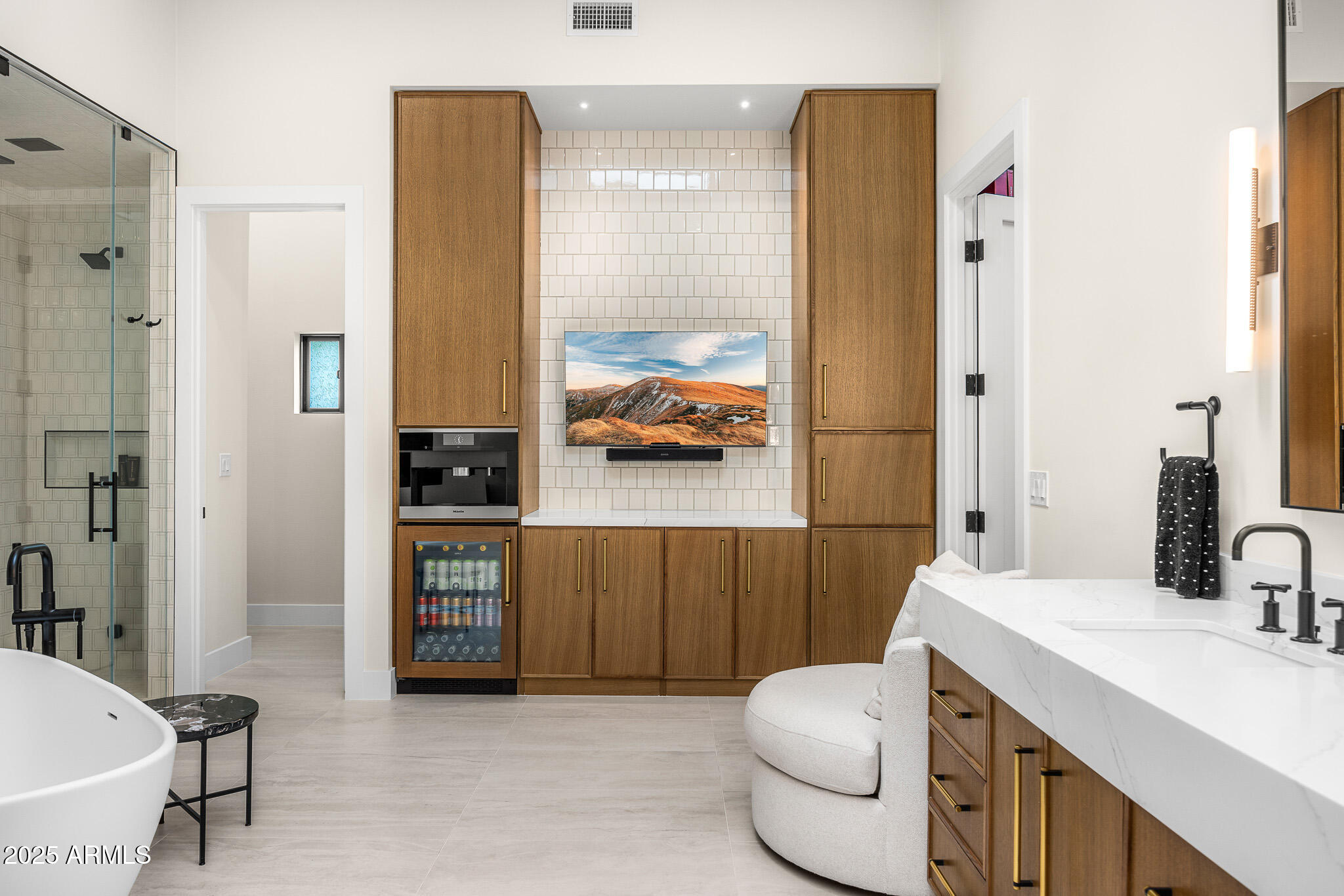 7001 E CABALLO Circle