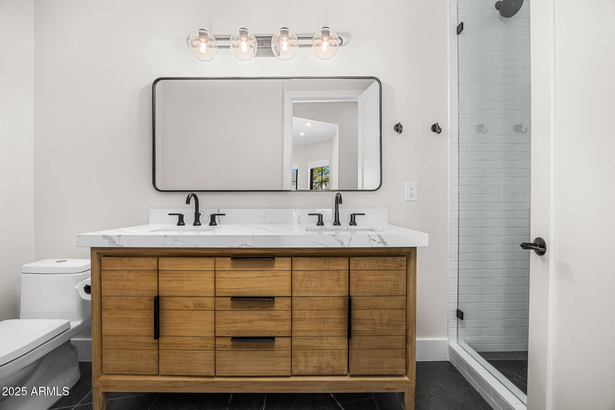 7001 E CABALLO Circle