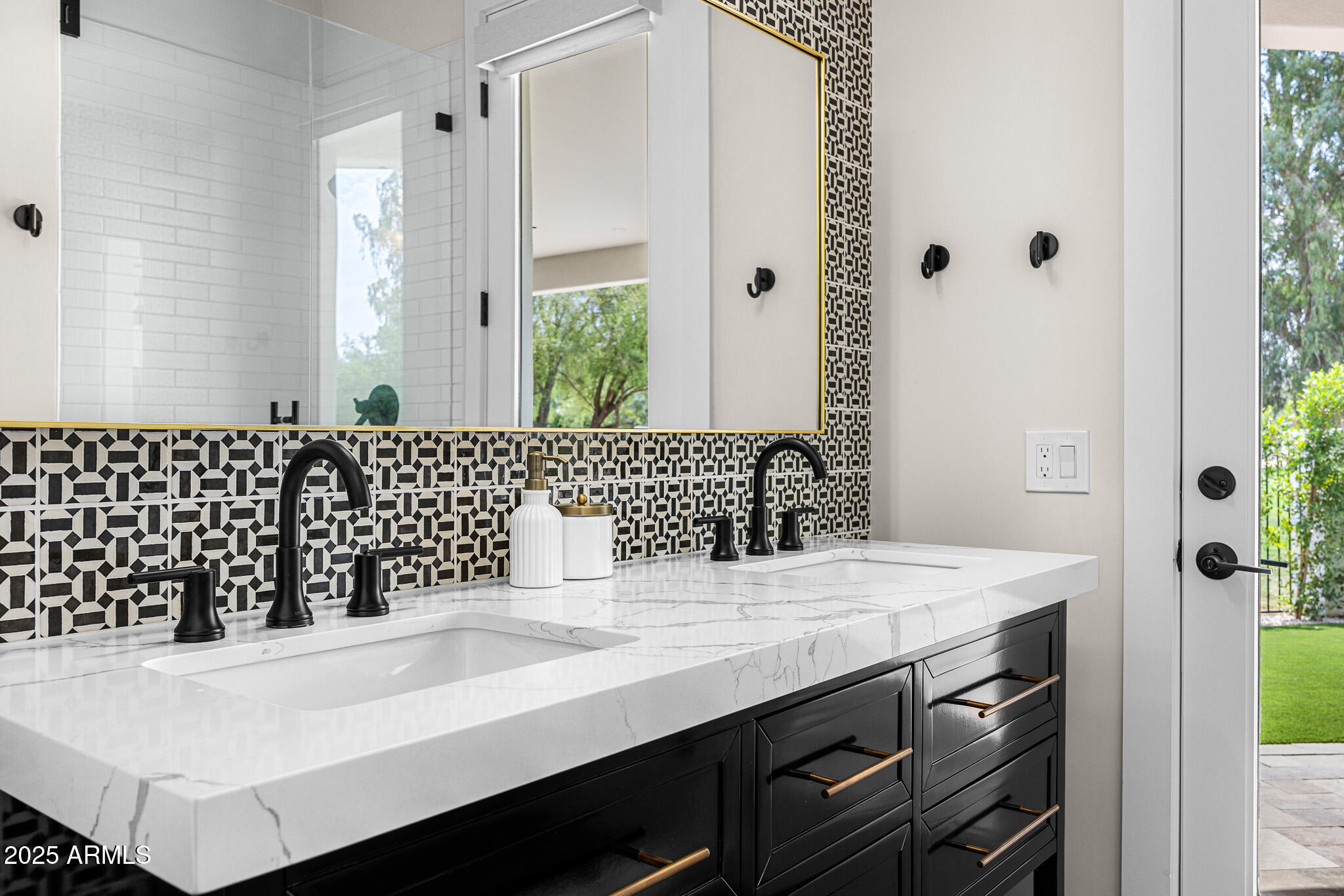 7001 E CABALLO Circle