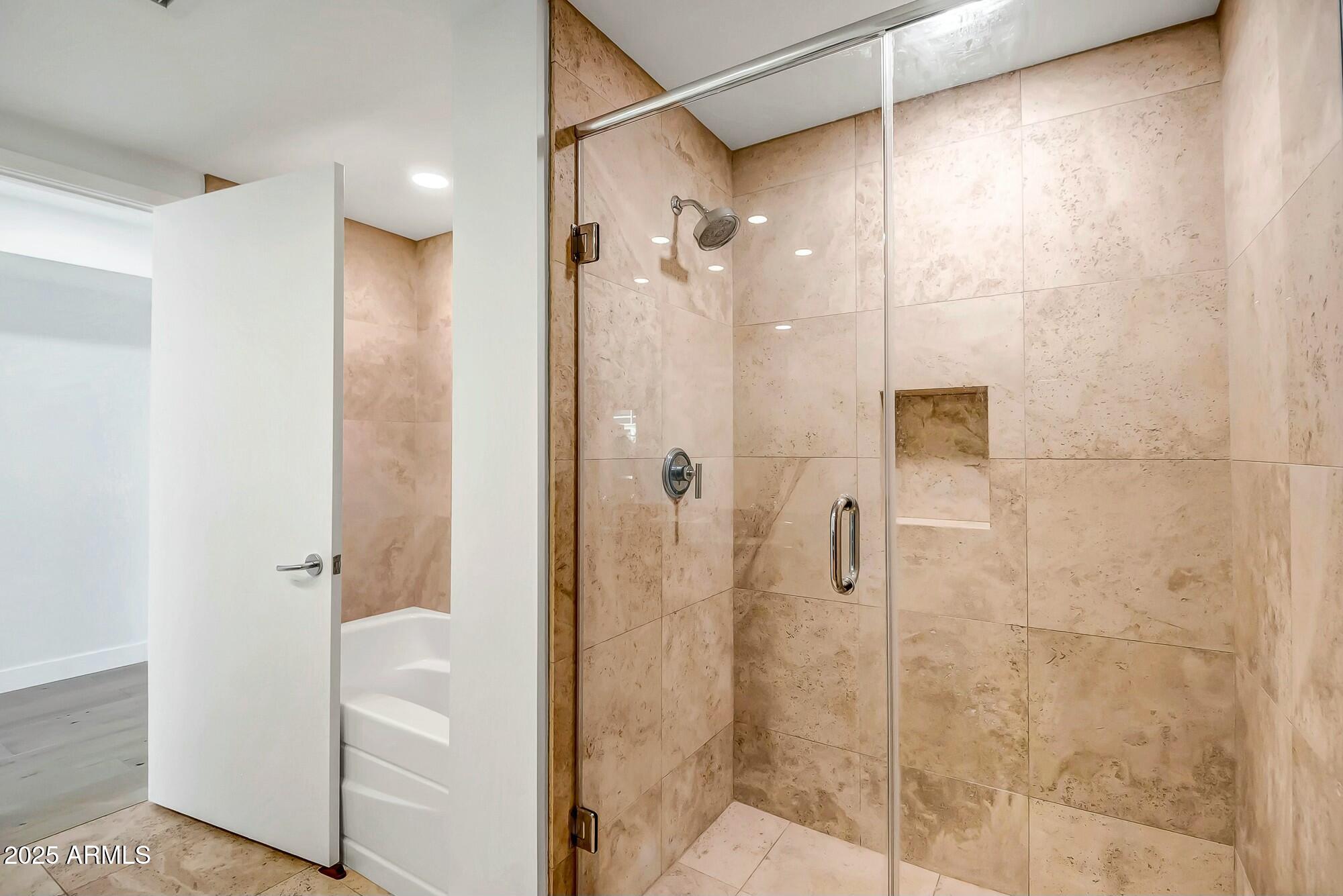 7121 E RANCHO VISTA Drive, 5011