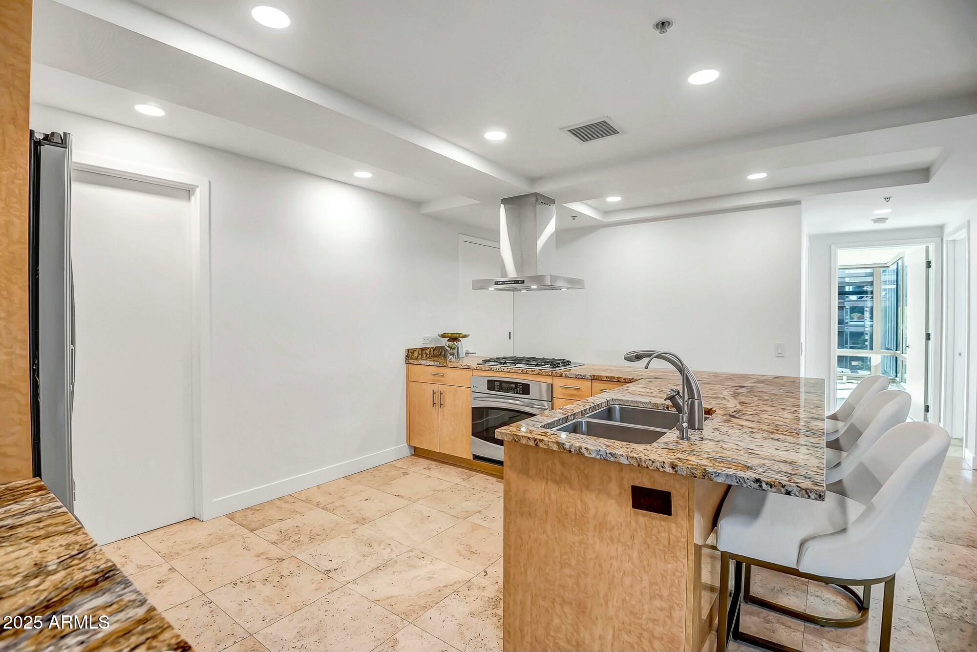 7121 E RANCHO VISTA Drive, 5011