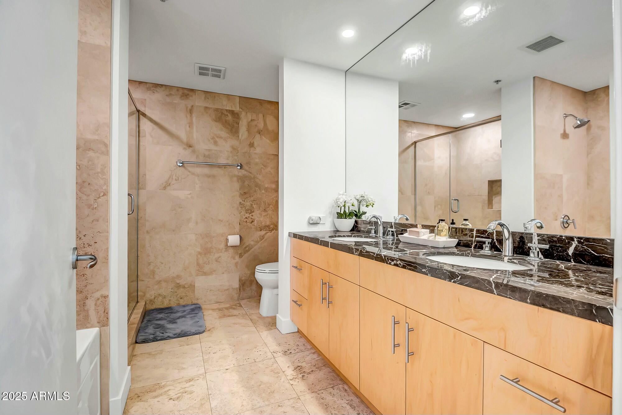 7121 E RANCHO VISTA Drive, 5011