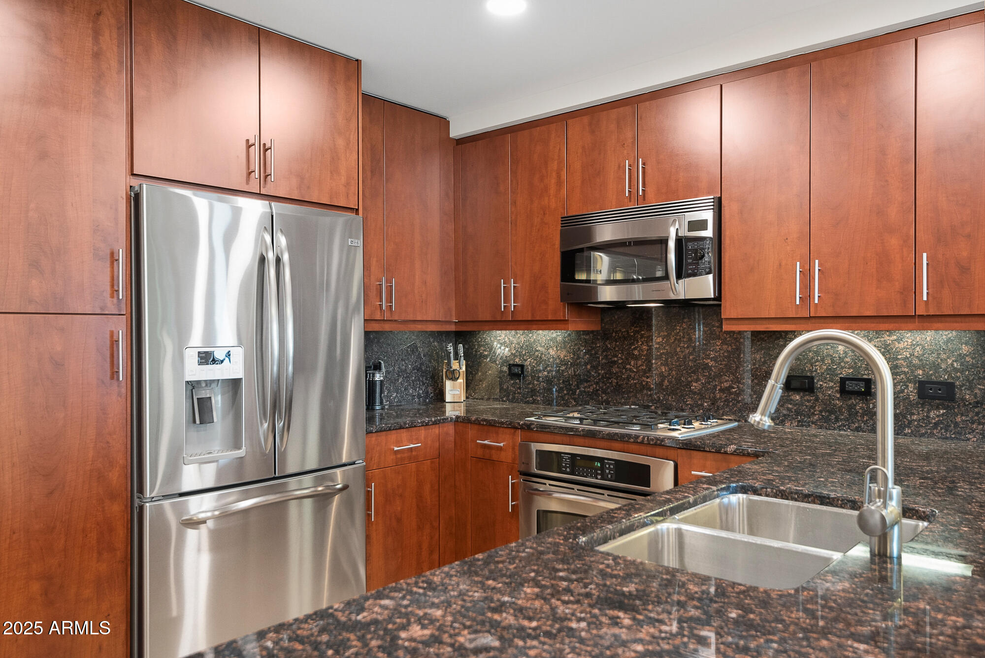 7167 E RANCHO VISTA Drive, 2007