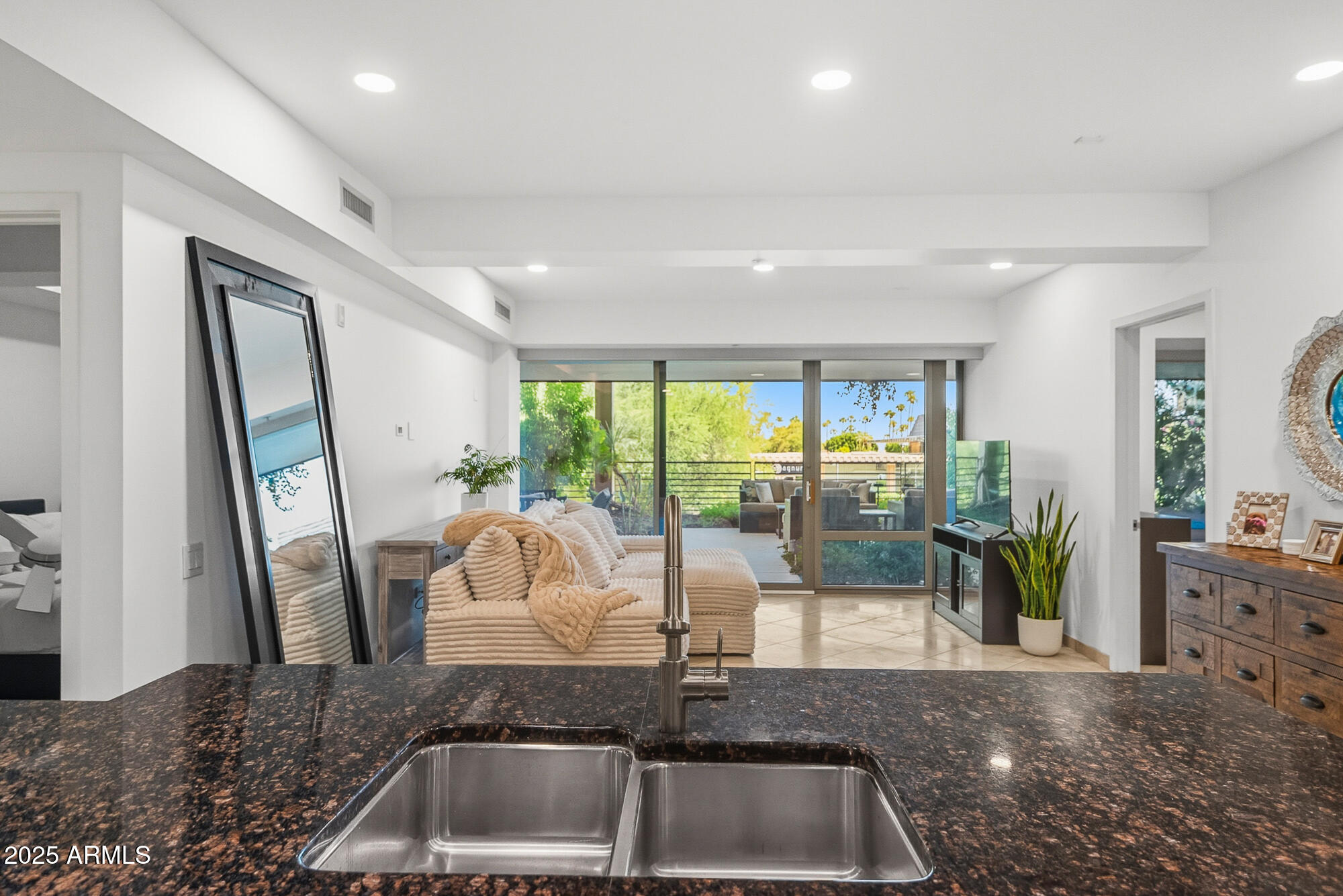 7167 E RANCHO VISTA Drive, 2007