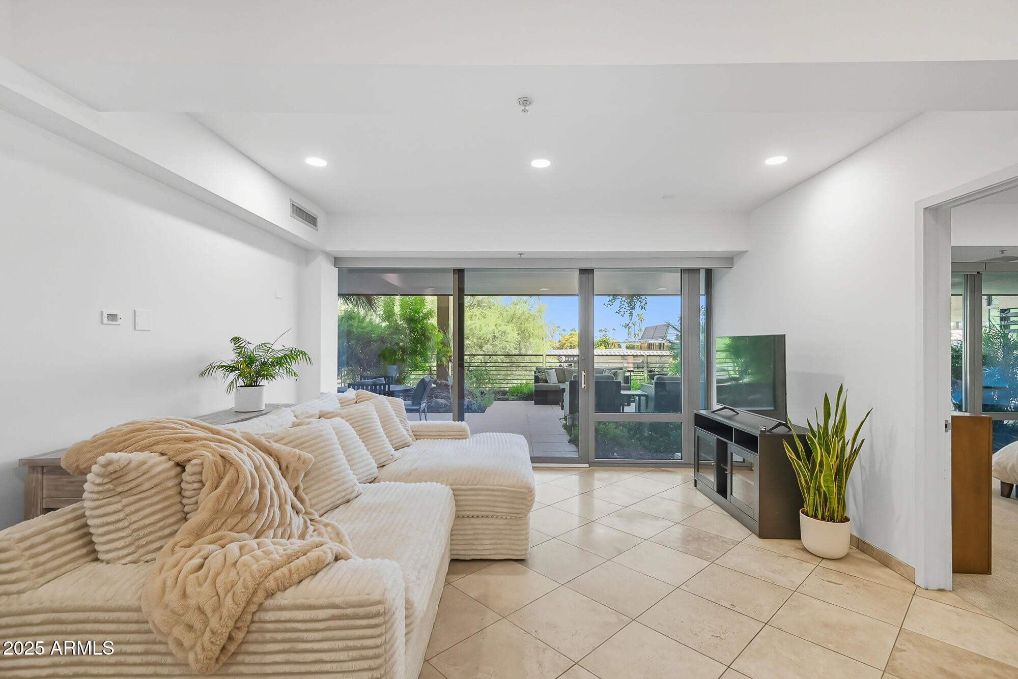 7167 E RANCHO VISTA Drive, 2007