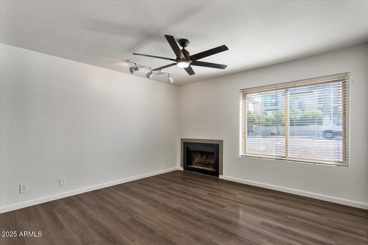 5146 E OAK Street, 112