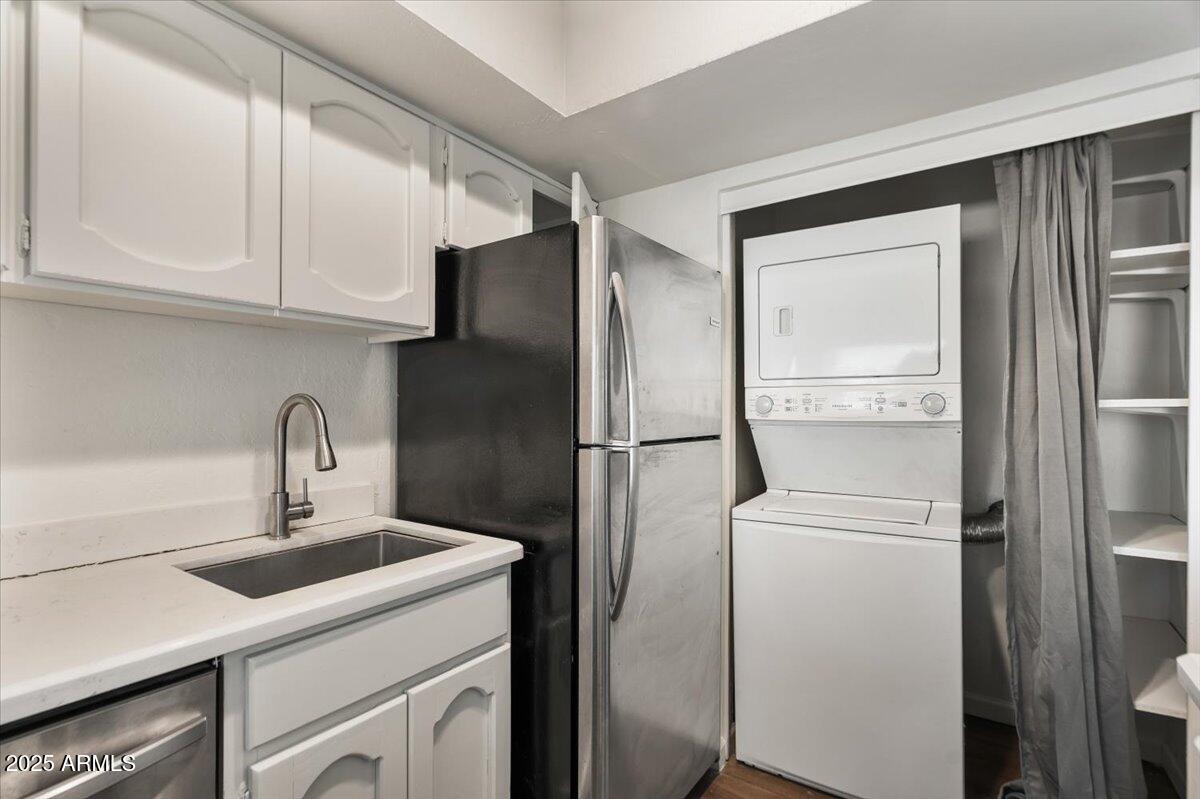 5146 E OAK Street, 112