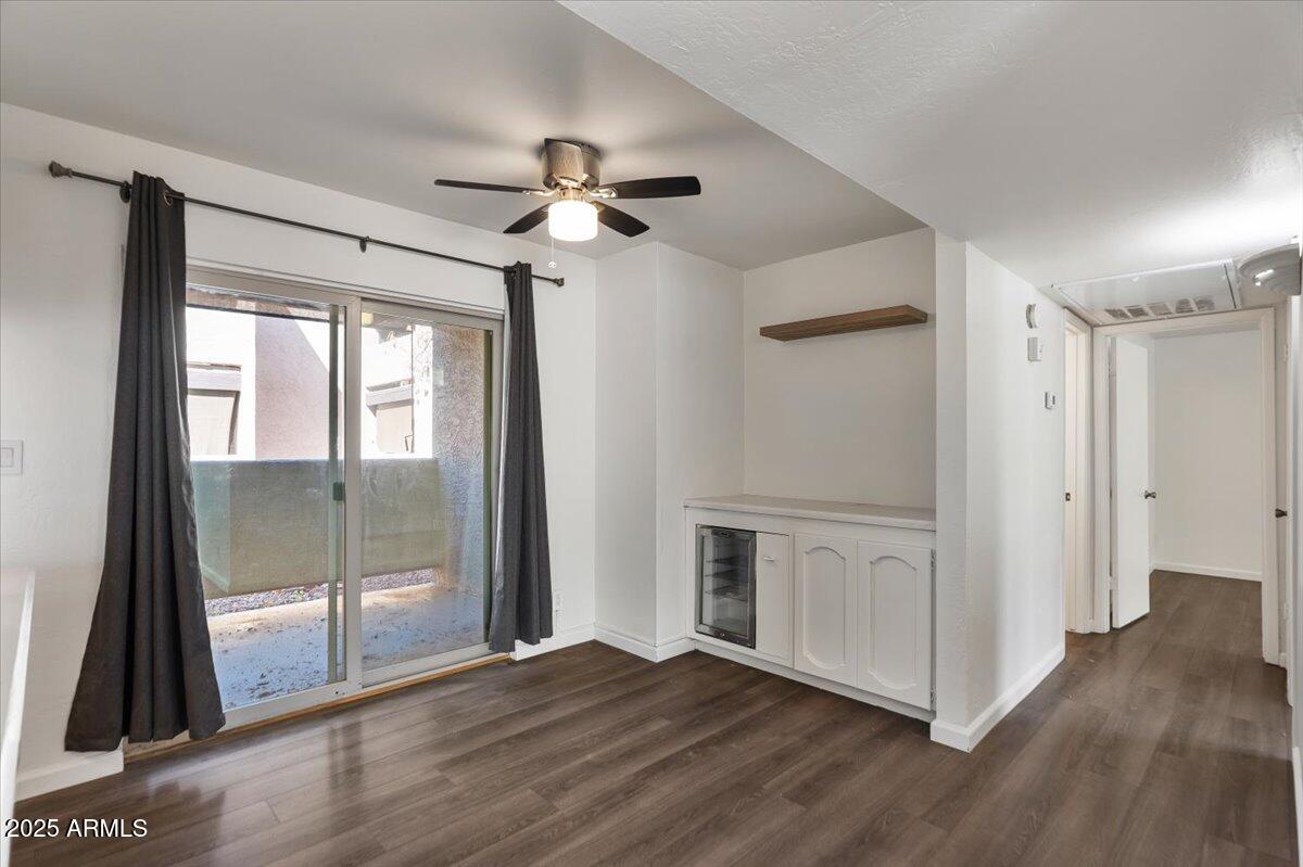 5146 E OAK Street, 112