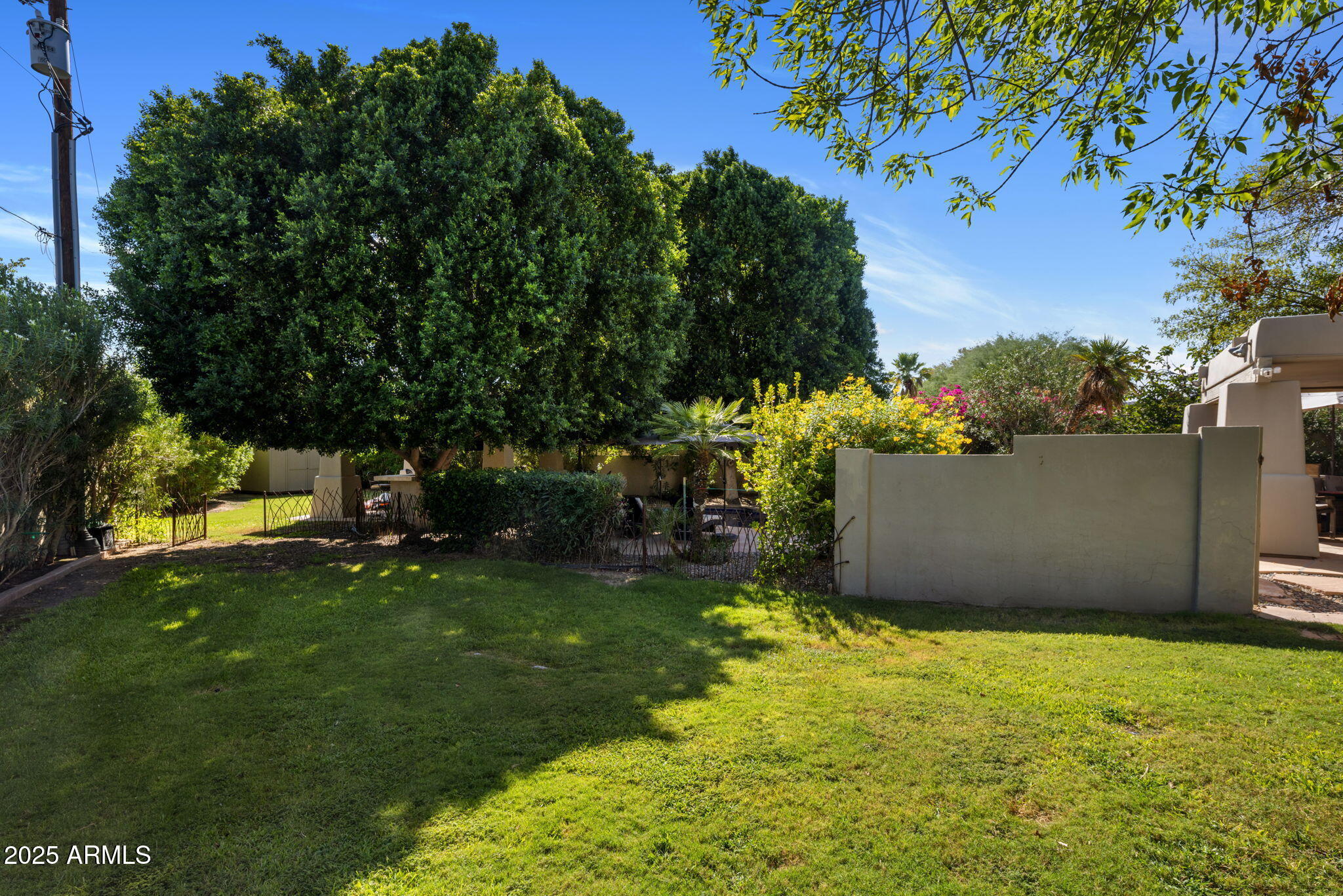 3523 E OREGON Avenue