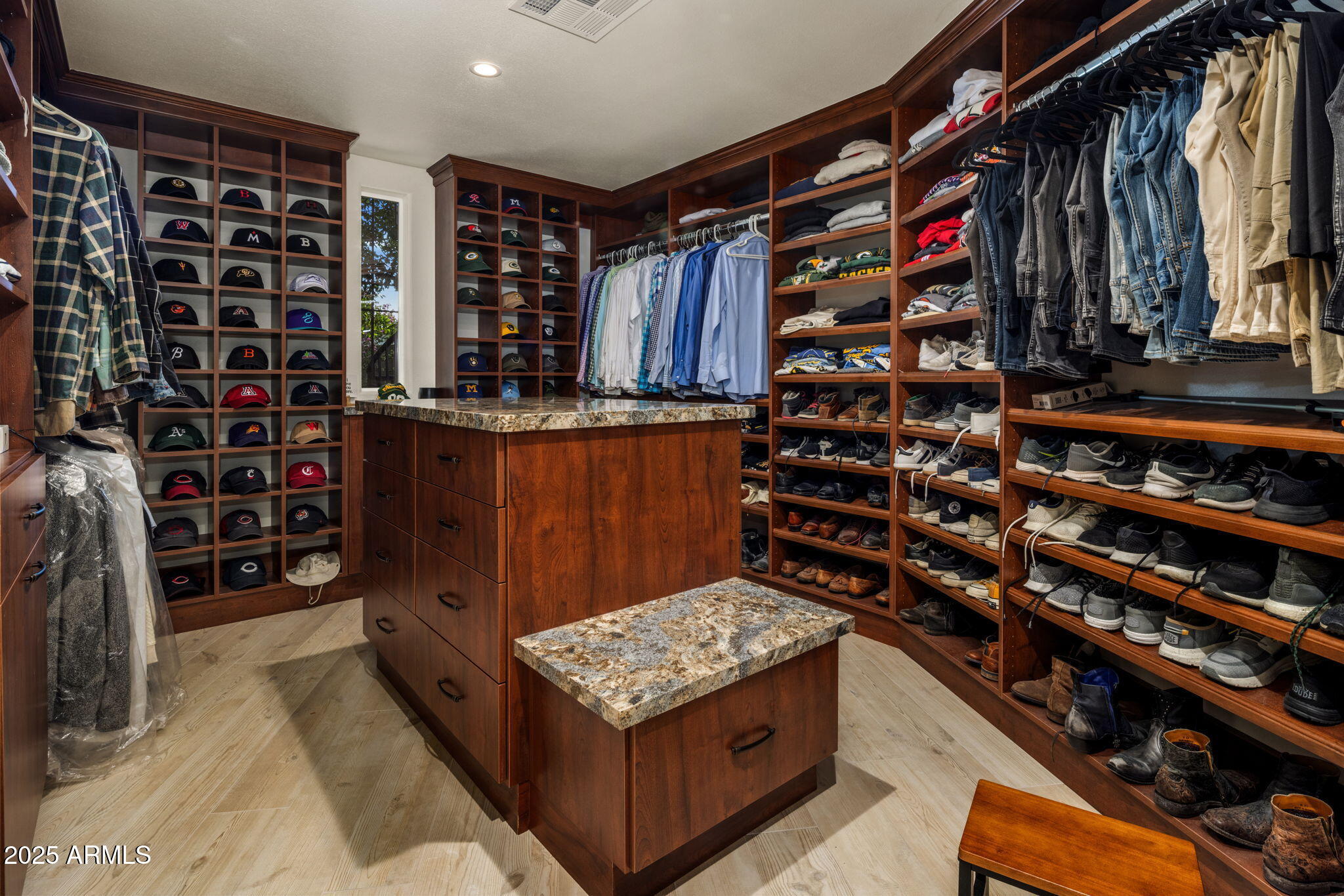 3523 E OREGON Avenue