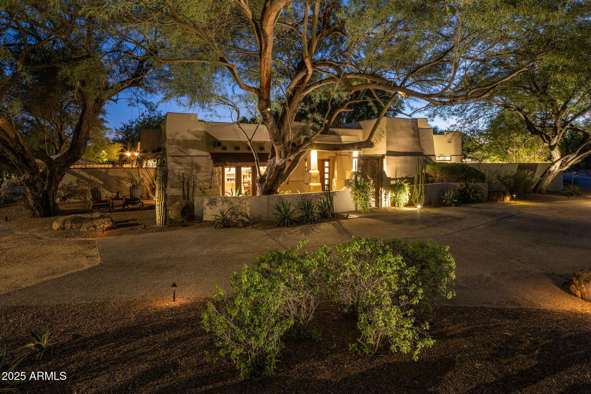 3523 E OREGON Avenue