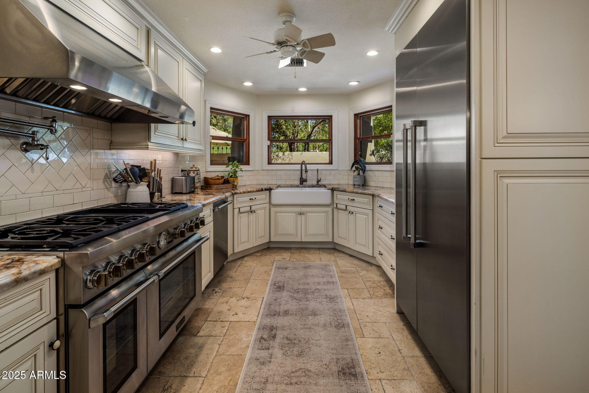 3523 E OREGON Avenue