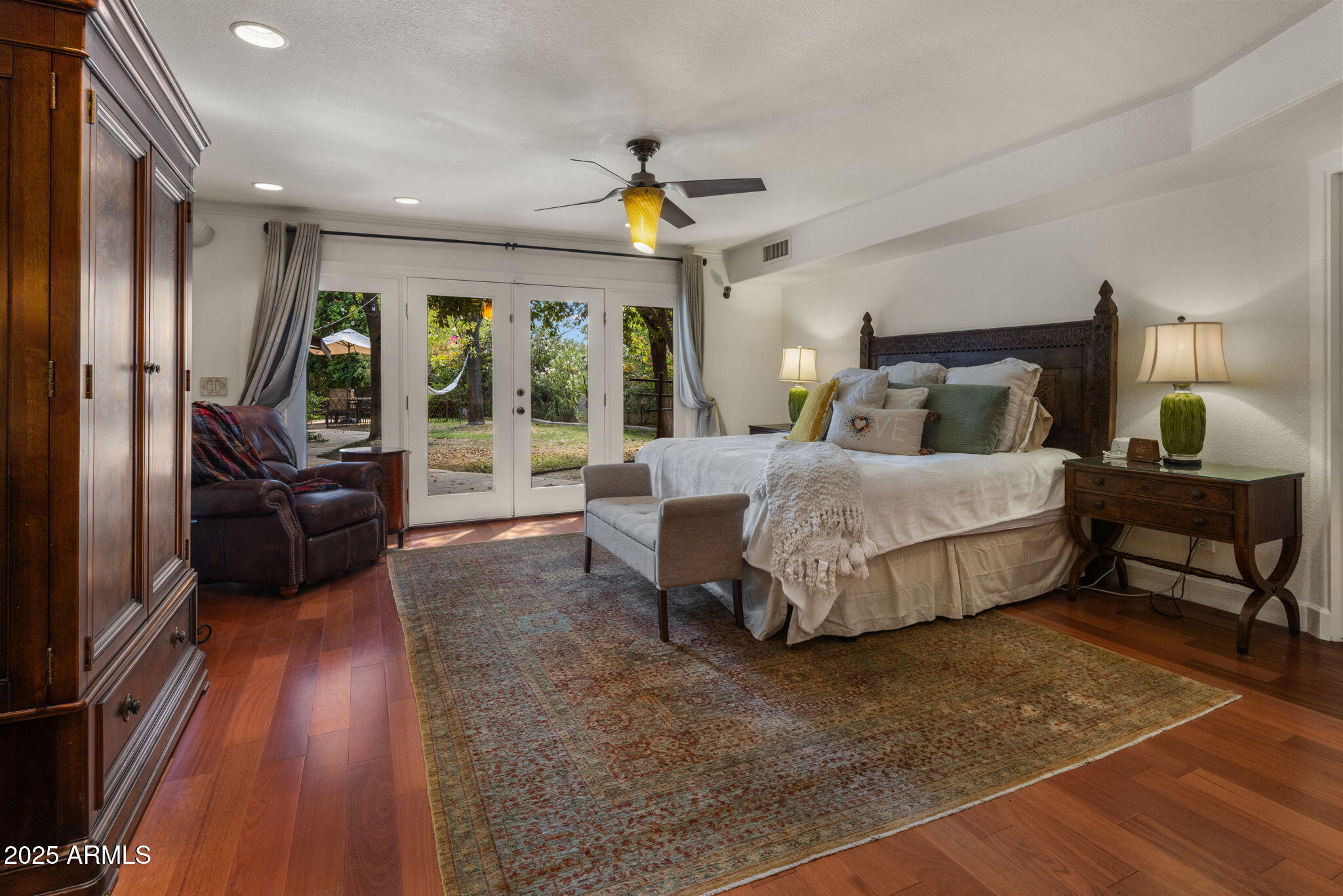 3523 E OREGON Avenue