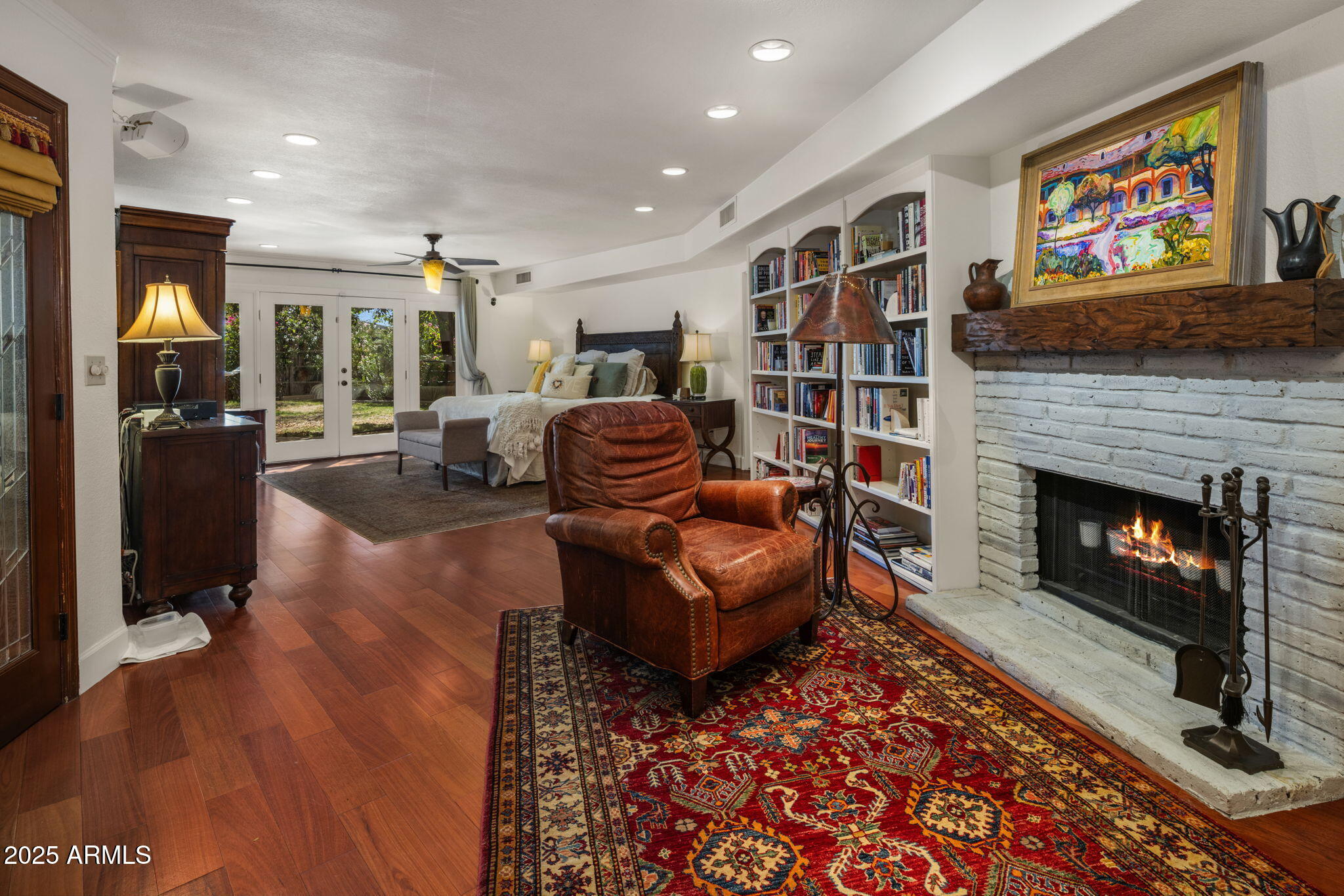 3523 E OREGON Avenue