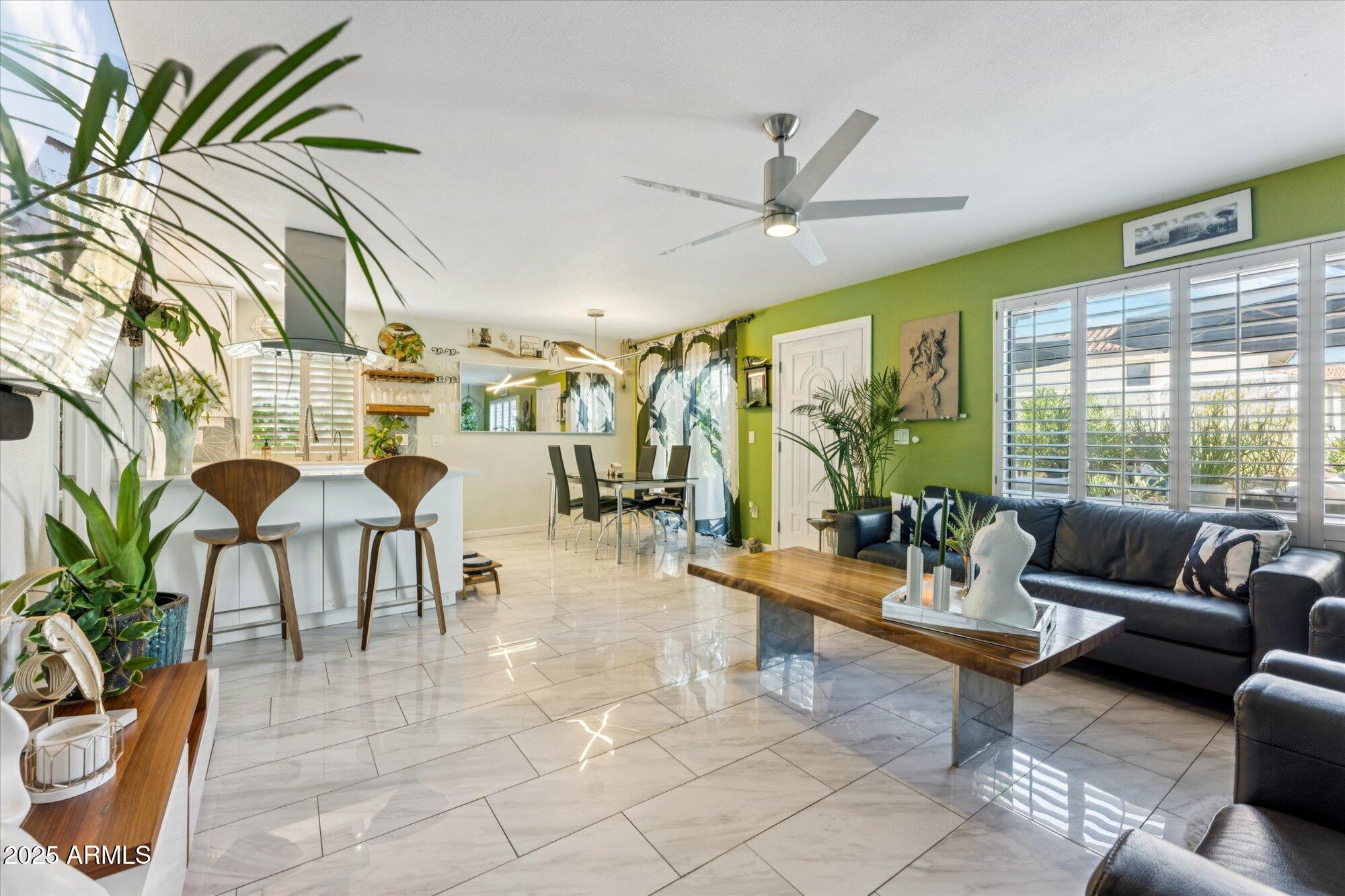 1811 E HAYWARD Avenue, 1