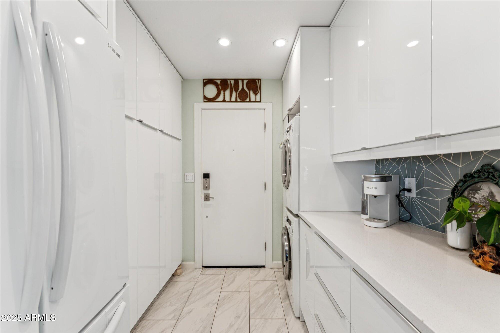 1811 E HAYWARD Avenue, 1