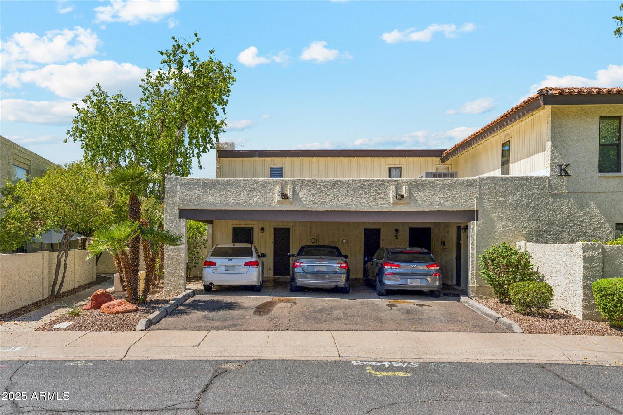 1811 E HAYWARD Avenue, 1