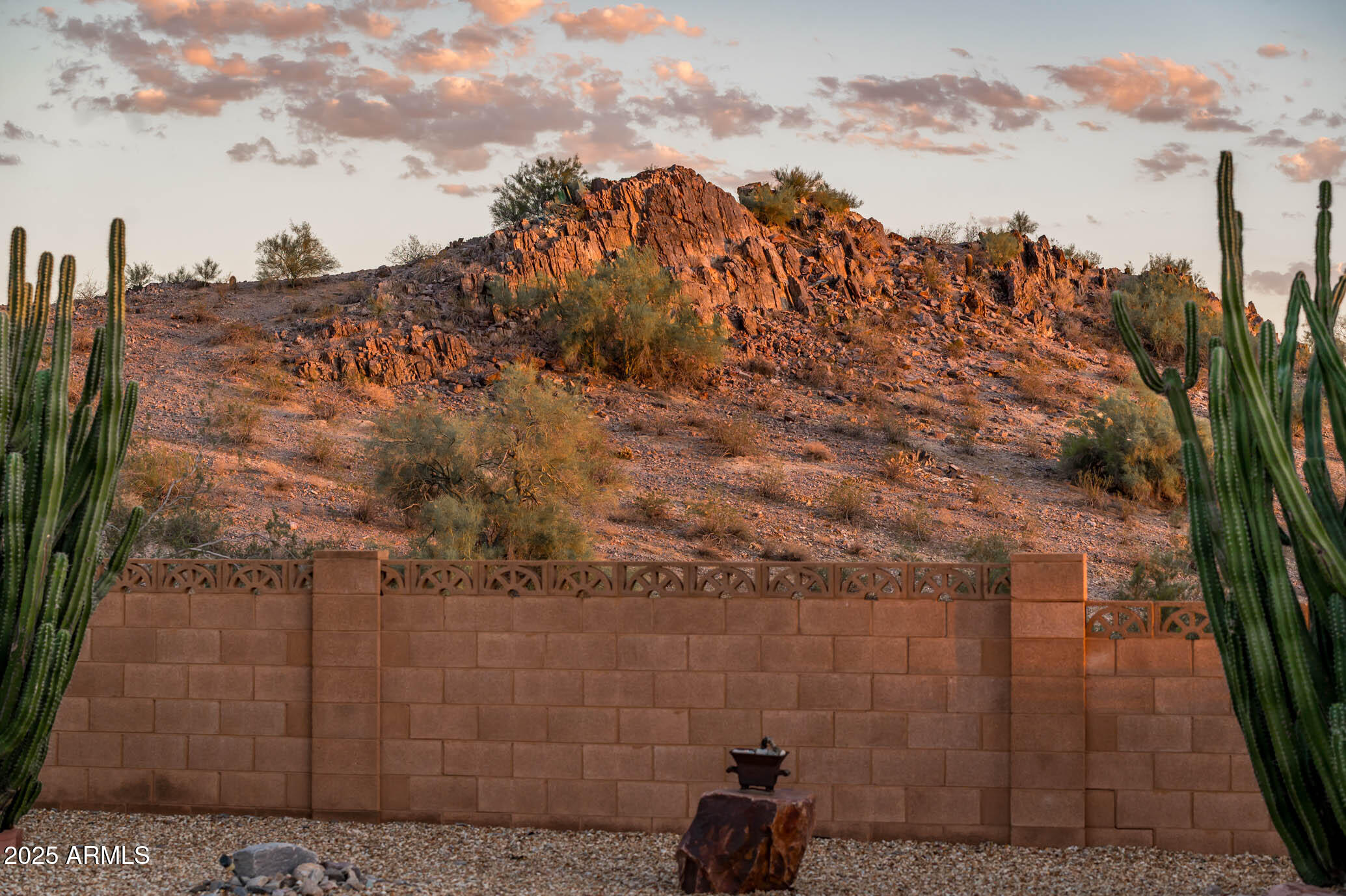 2431 E OCOTILLO Road